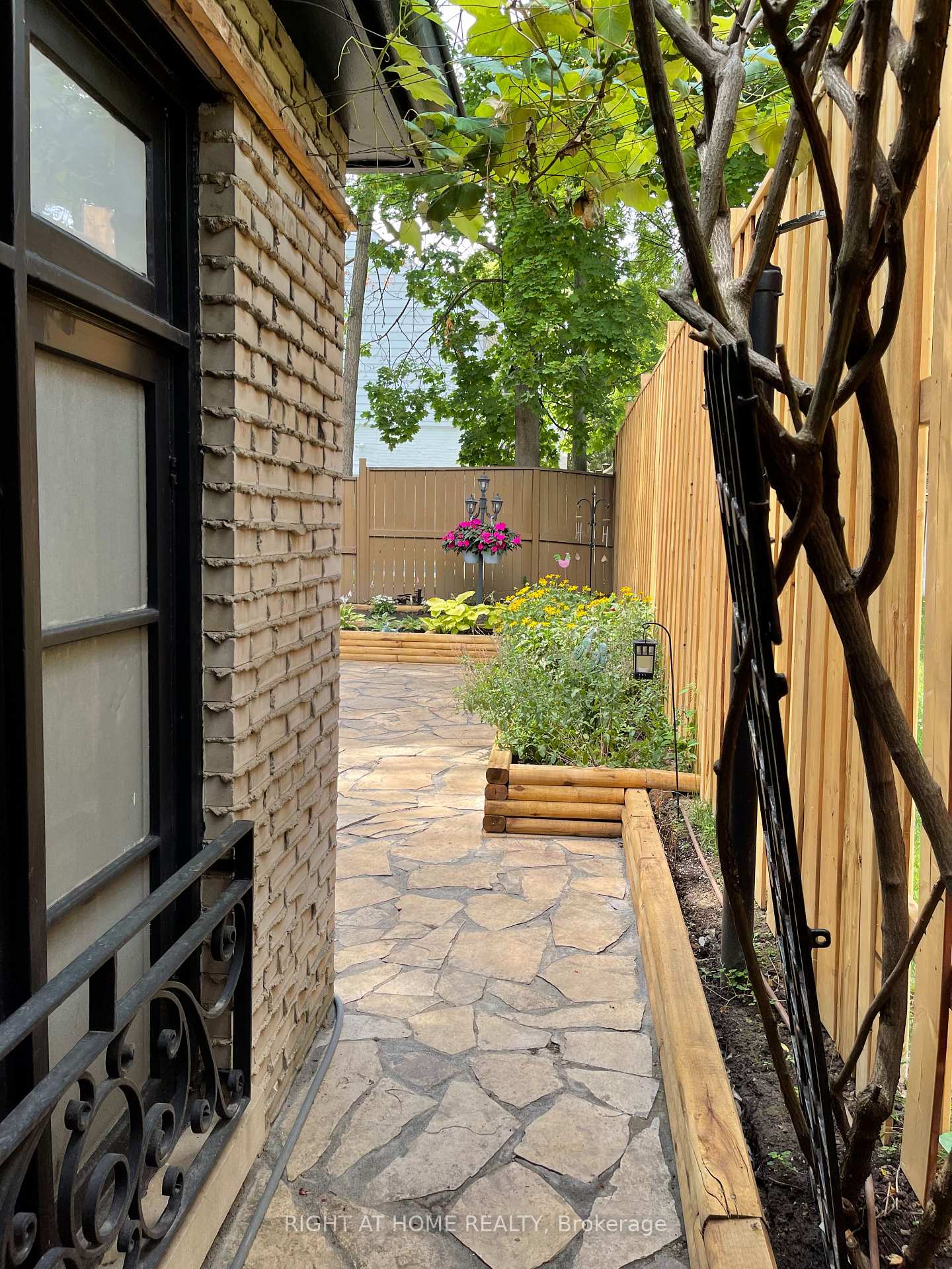 Photo 14 of 2 Chadwick Avenue, Toronto, Forest Hill South — HOMEH
