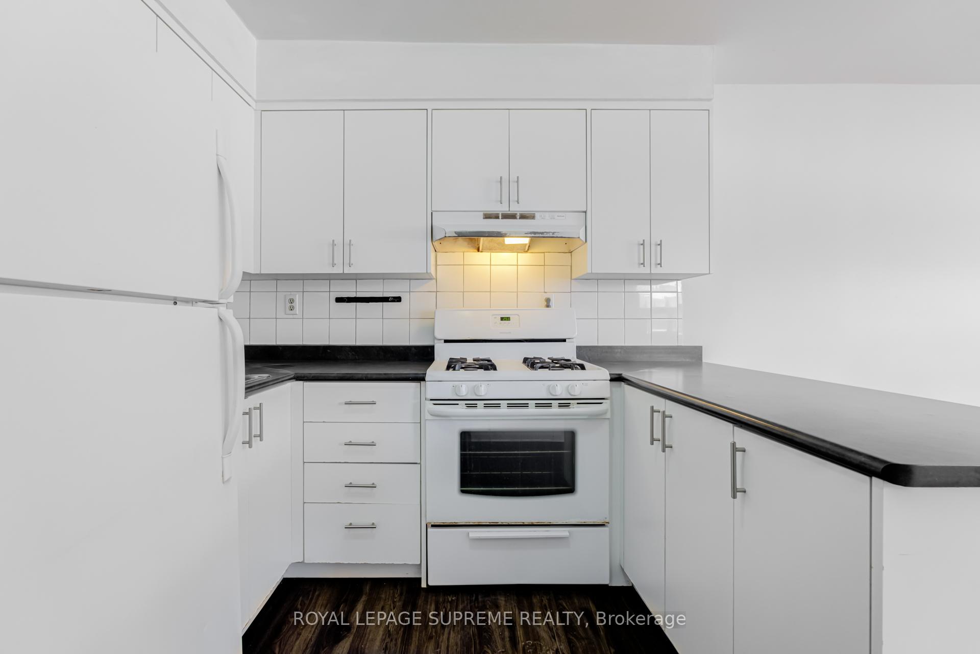 Photo 6 of Unit Upper, 429 Grace Street, Toronto, The Annex — HOMEH