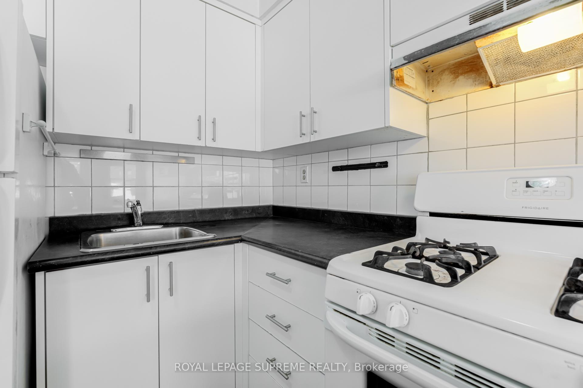 Photo 8 of Unit Upper, 429 Grace Street, Toronto, The Annex — HOMEH