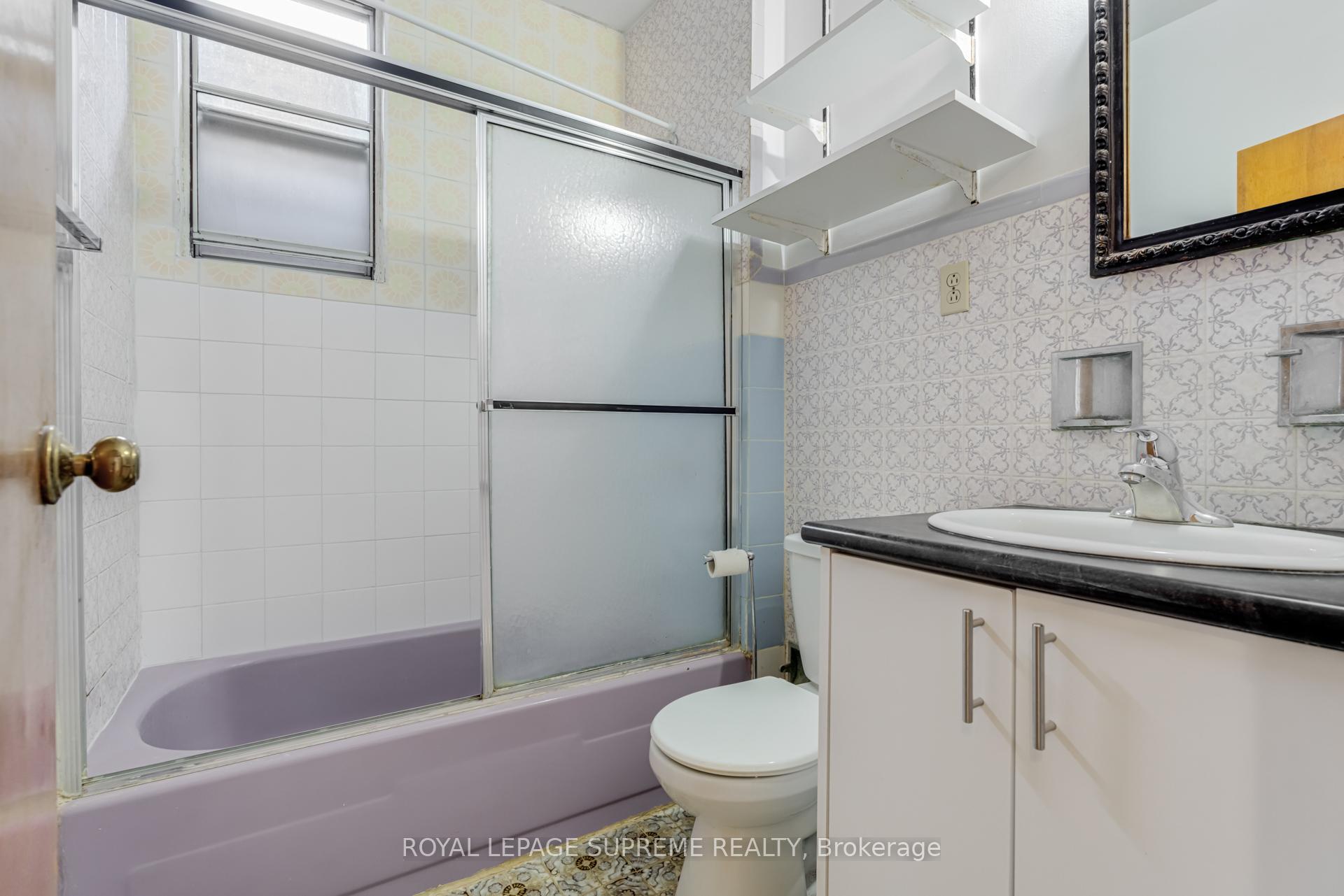 Photo 26 of Unit Upper, 429 Grace Street, Toronto, The Annex — HOMEH