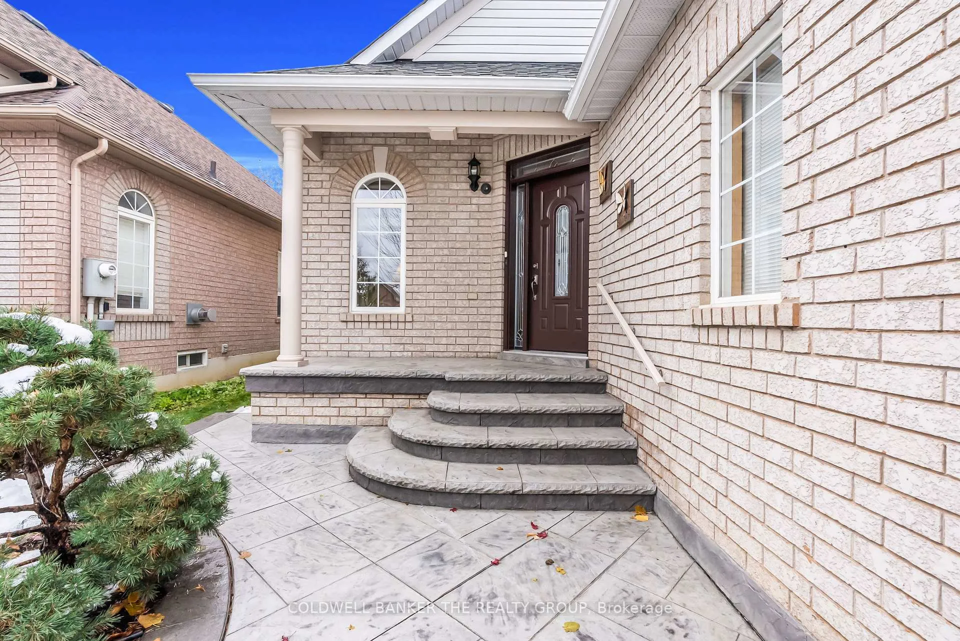 Photo 6 of 32 Robertson Davies Drive, Brampton, Snelgrove — HOMEH