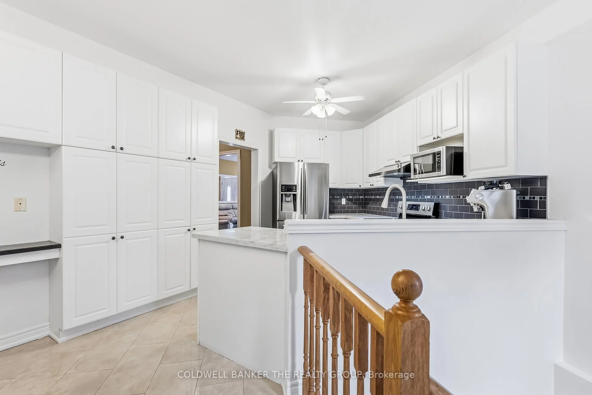 Photo 16 of 32 Robertson Davies Drive, Brampton, Snelgrove — HOMEH