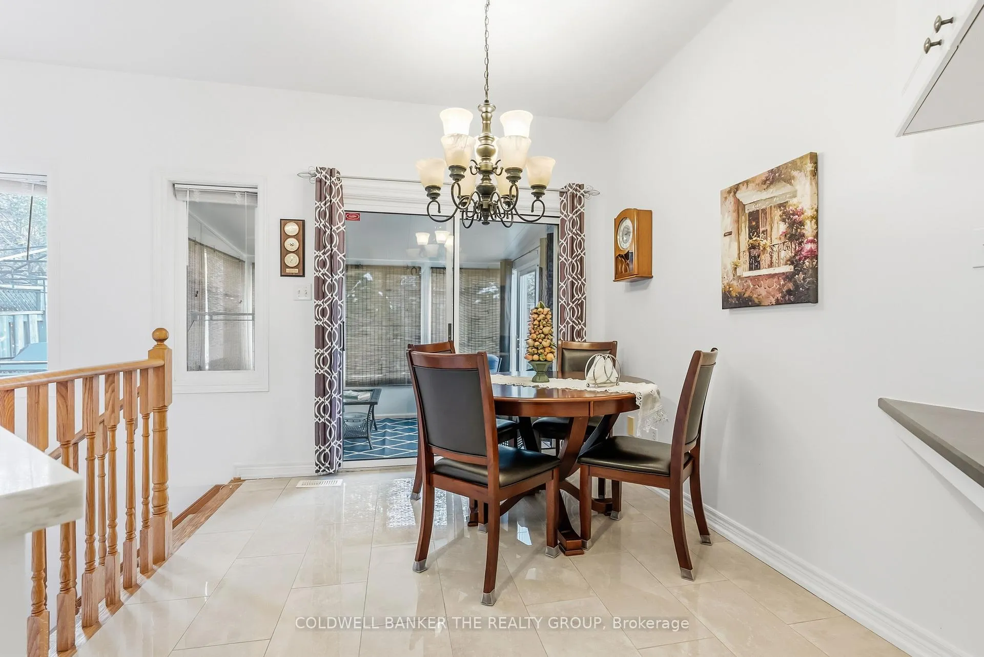 Photo 17 of 32 Robertson Davies Drive, Brampton, Snelgrove — HOMEH