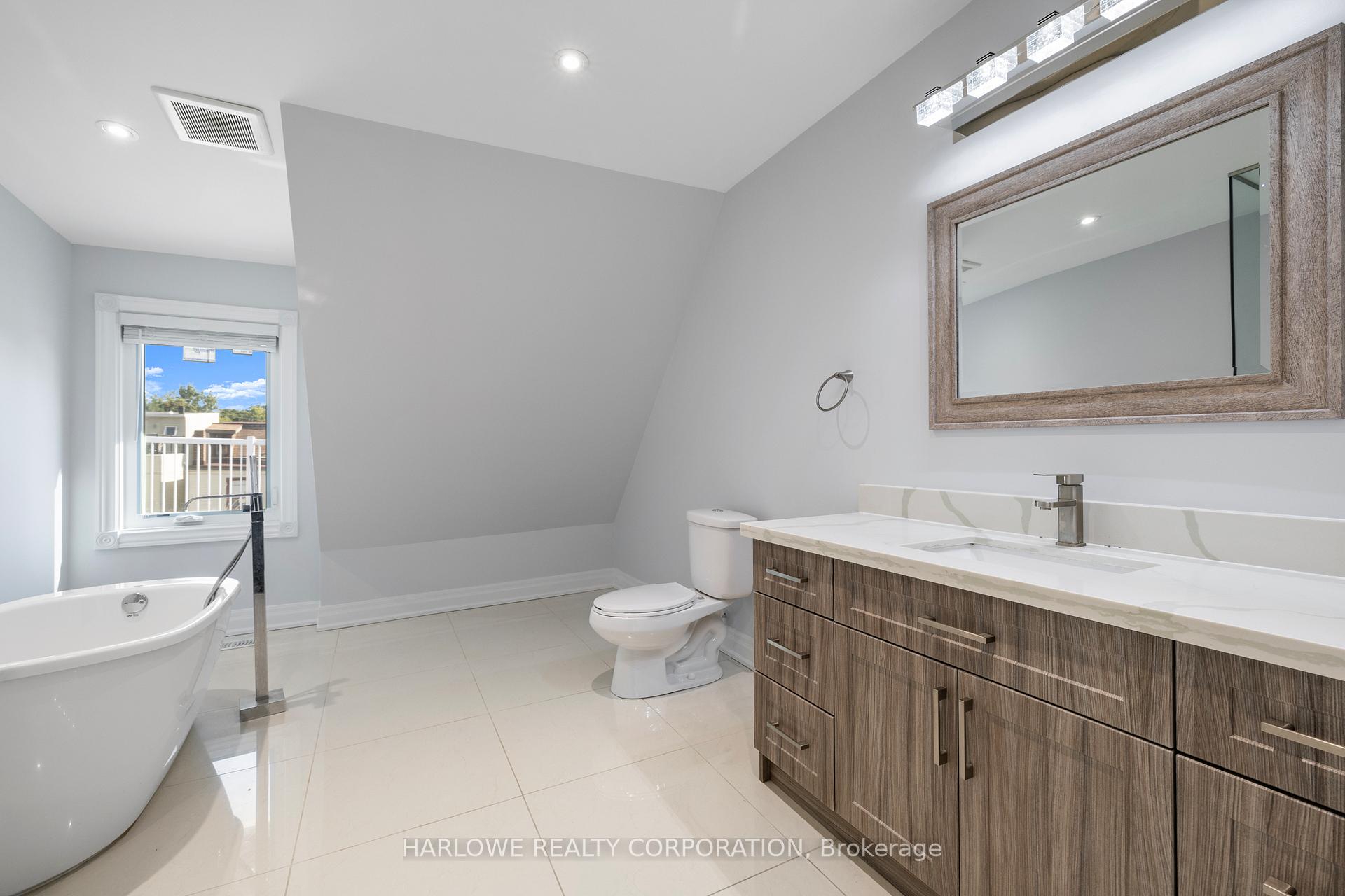 Photo 16 of 137 Galt Avenue, Toronto, South Riverdale — HOMEH