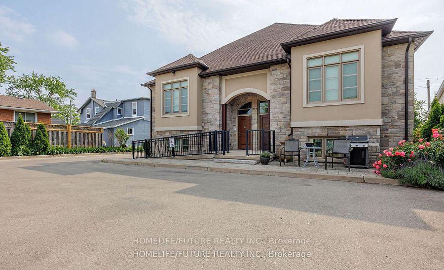 Photo 3 of Unit 2, 63 Pine Street S, Thorold, Thorold Downtown — HOMEH