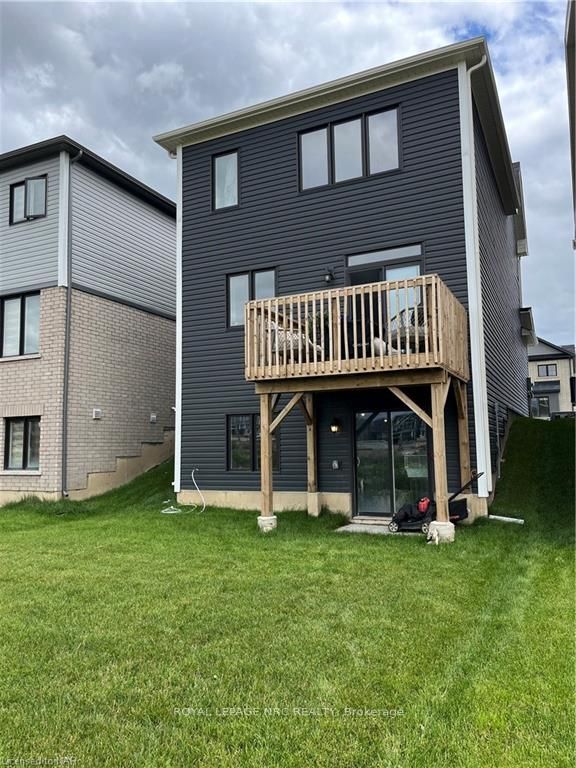 Photo 2 of 71 Vanilla Trail, Thorold, Rolling Meadows — HOMEH