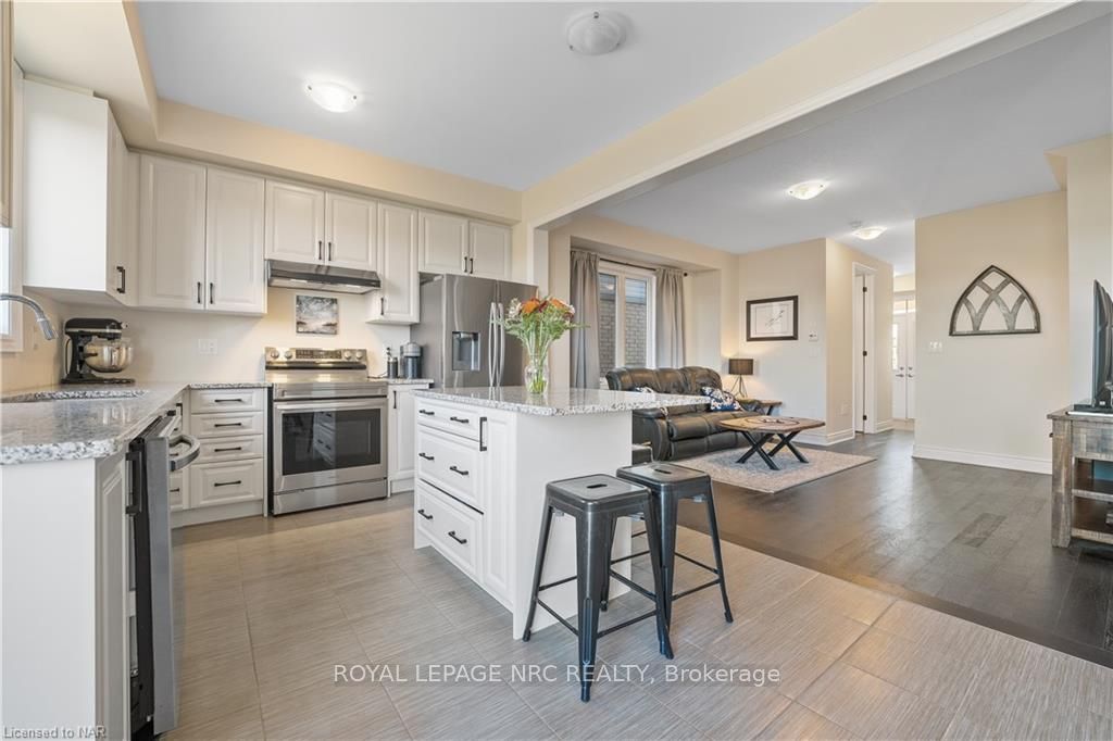 Photo 13 of 71 Vanilla Trail, Thorold, Rolling Meadows — HOMEH