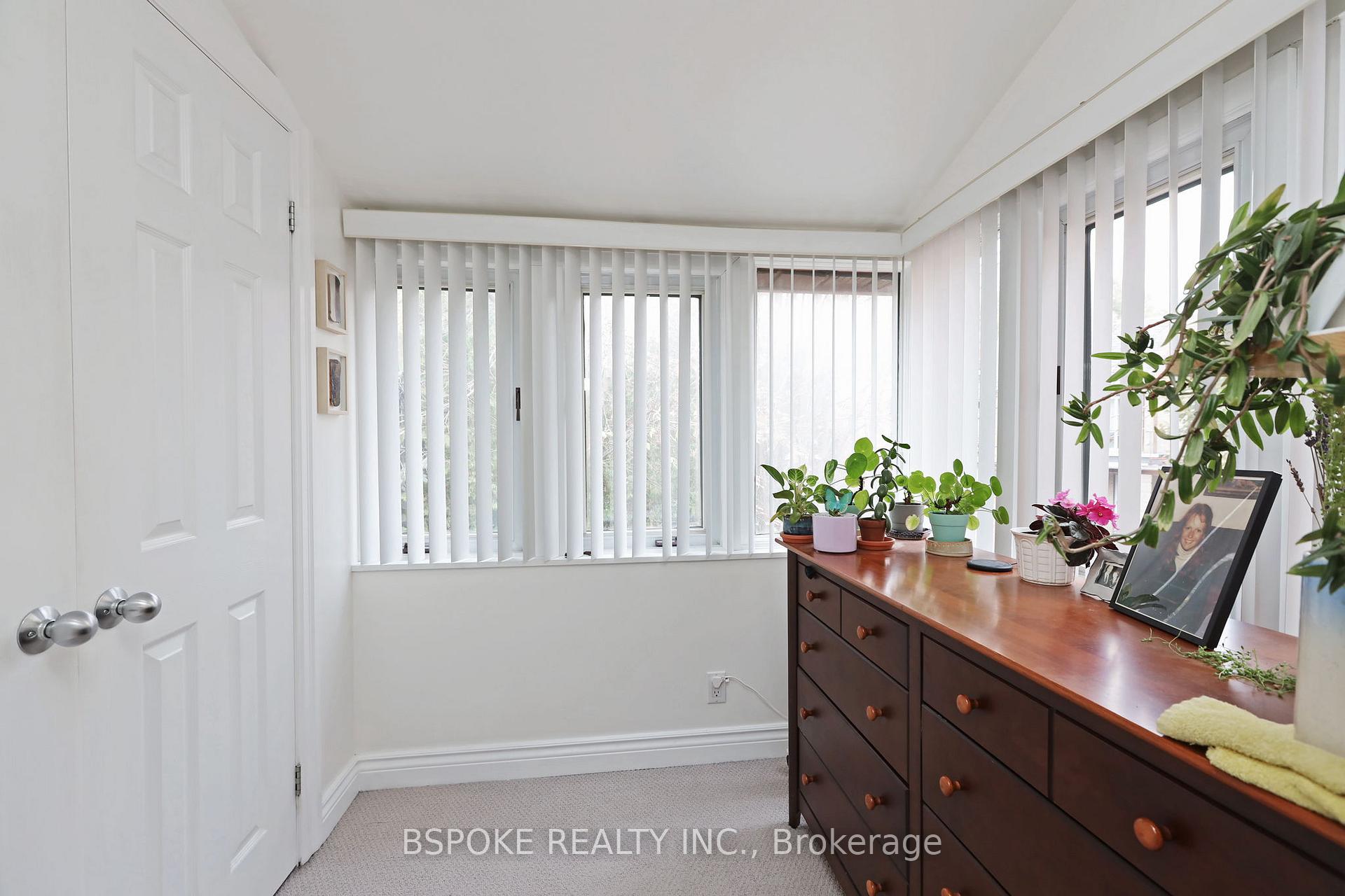 Photo 12 of 28 Ravina Crescent, Toronto, Blake-Jones — HOMEH