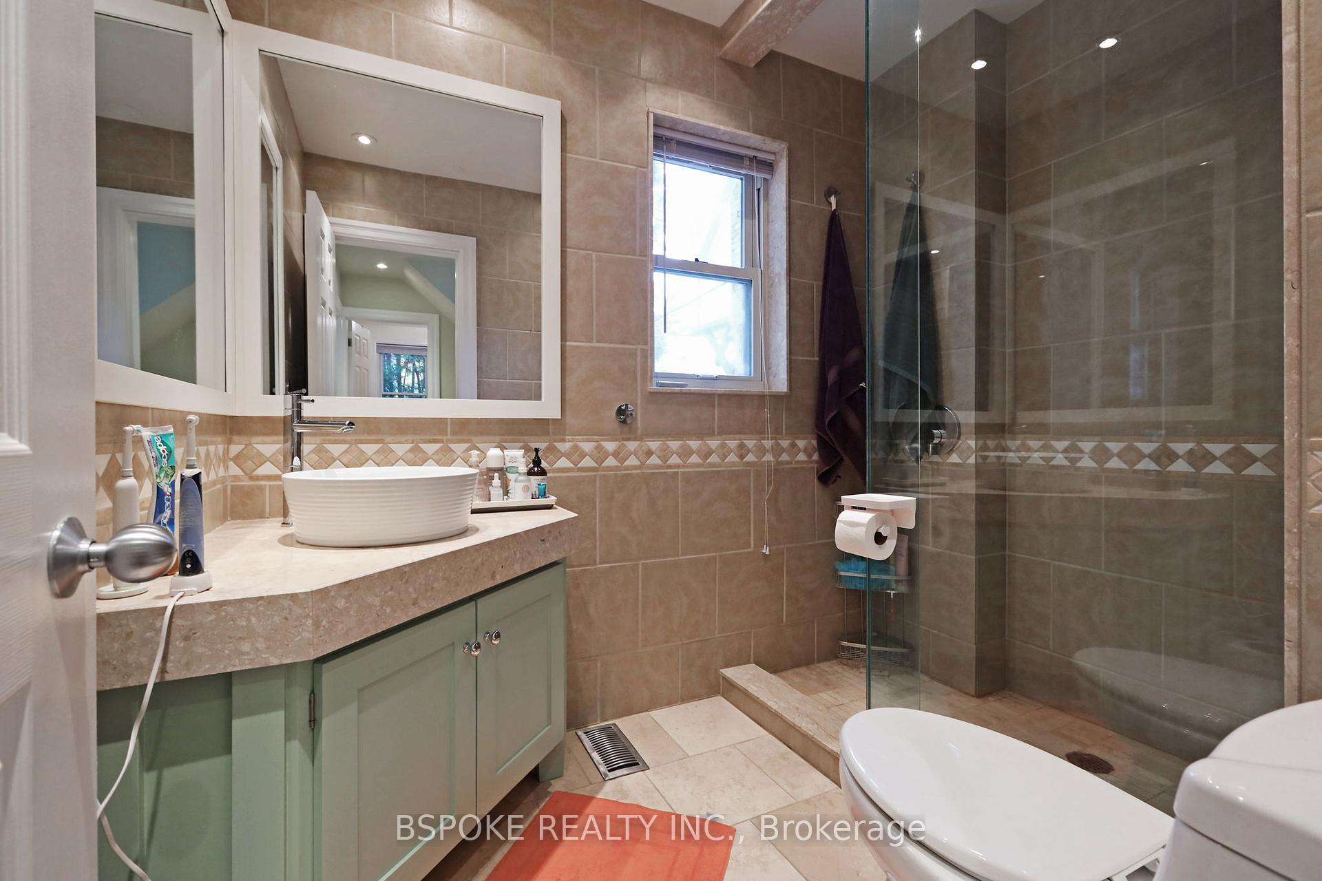Photo 16 of 28 Ravina Crescent, Toronto, Blake-Jones — HOMEH