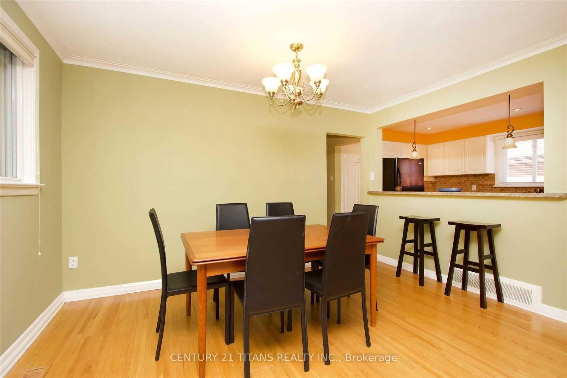 Photo 4 of 38 Rochman Boulevard, Scarborough, Woburn — HOMEH