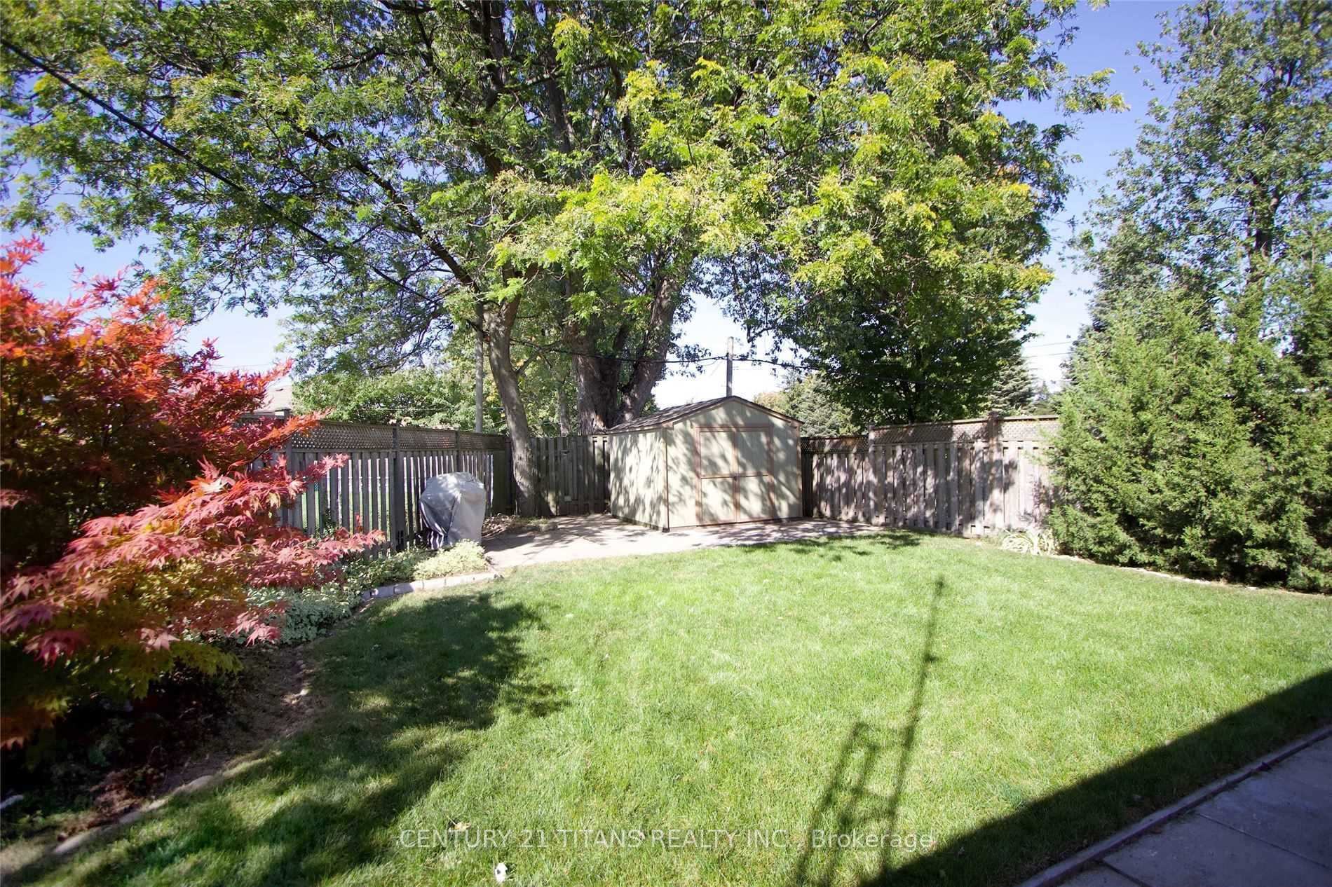 Photo 8 of 38 Rochman Boulevard, Scarborough, Woburn — HOMEH