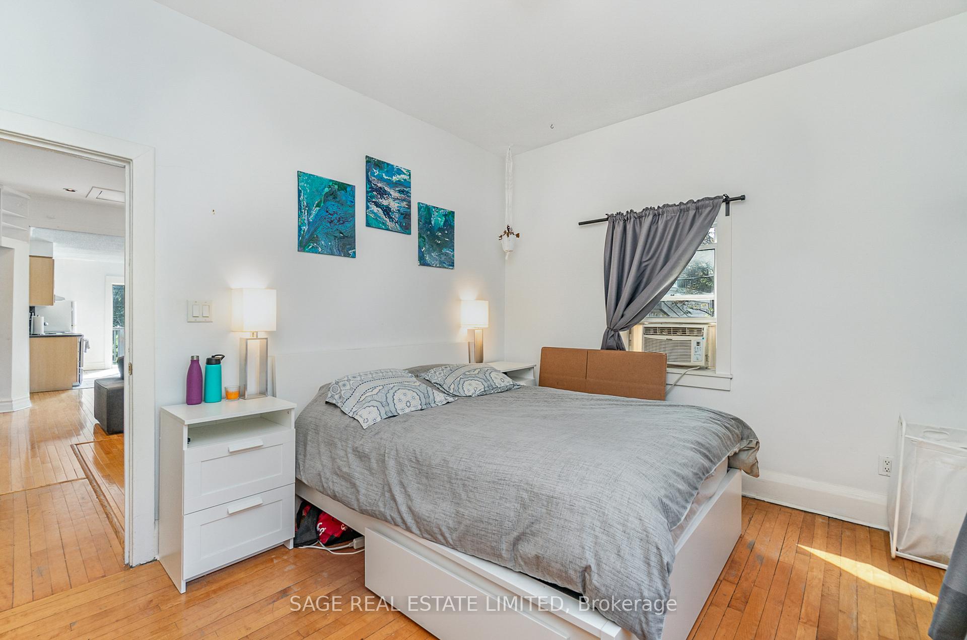 Photo 19 of Unit Upper, 325 Lippincott Street, Toronto, University — HOMEH