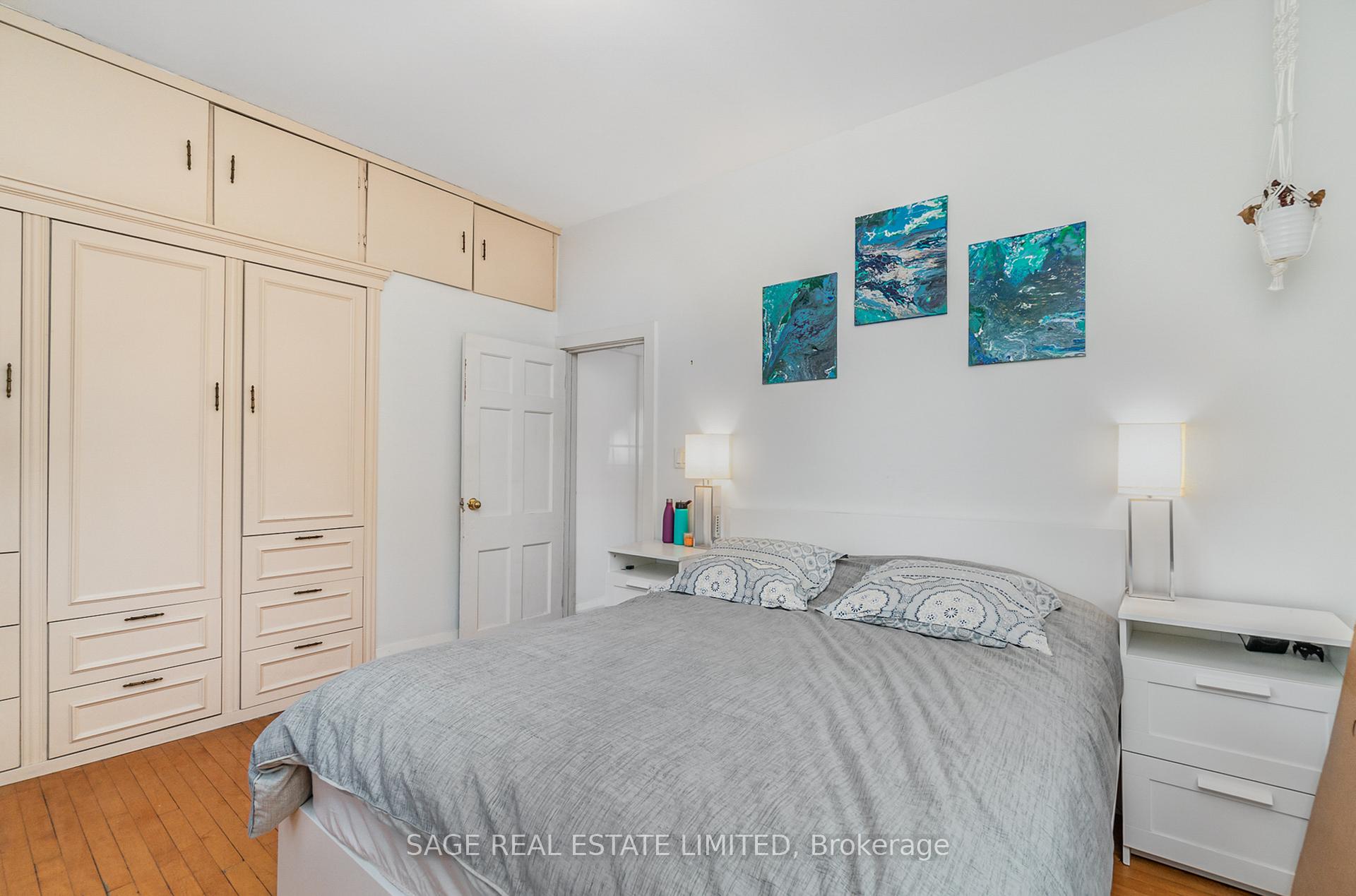 Photo 20 of Unit Upper, 325 Lippincott Street, Toronto, University — HOMEH