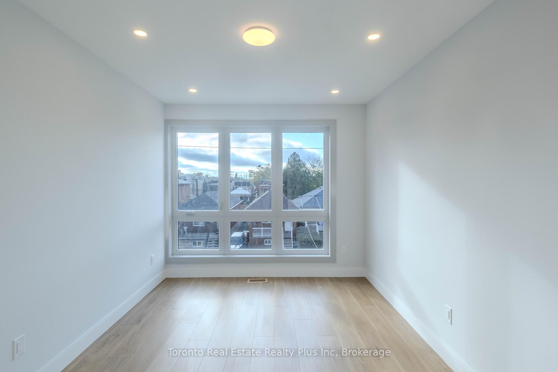 Photo 18 of 223 Robina Ave, Toronto, Oakwood Village — HOMEH