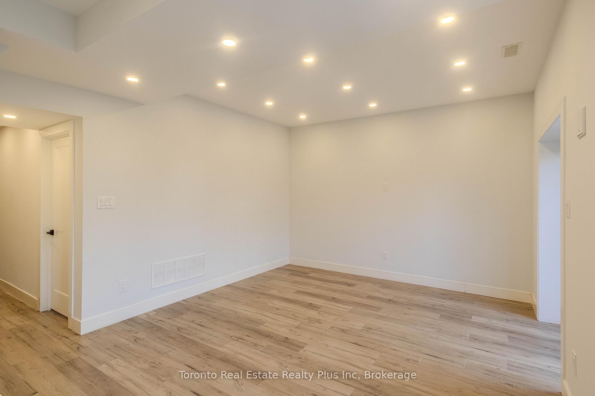 Photo 23 of 223 Robina Ave, Toronto, Oakwood Village — HOMEH