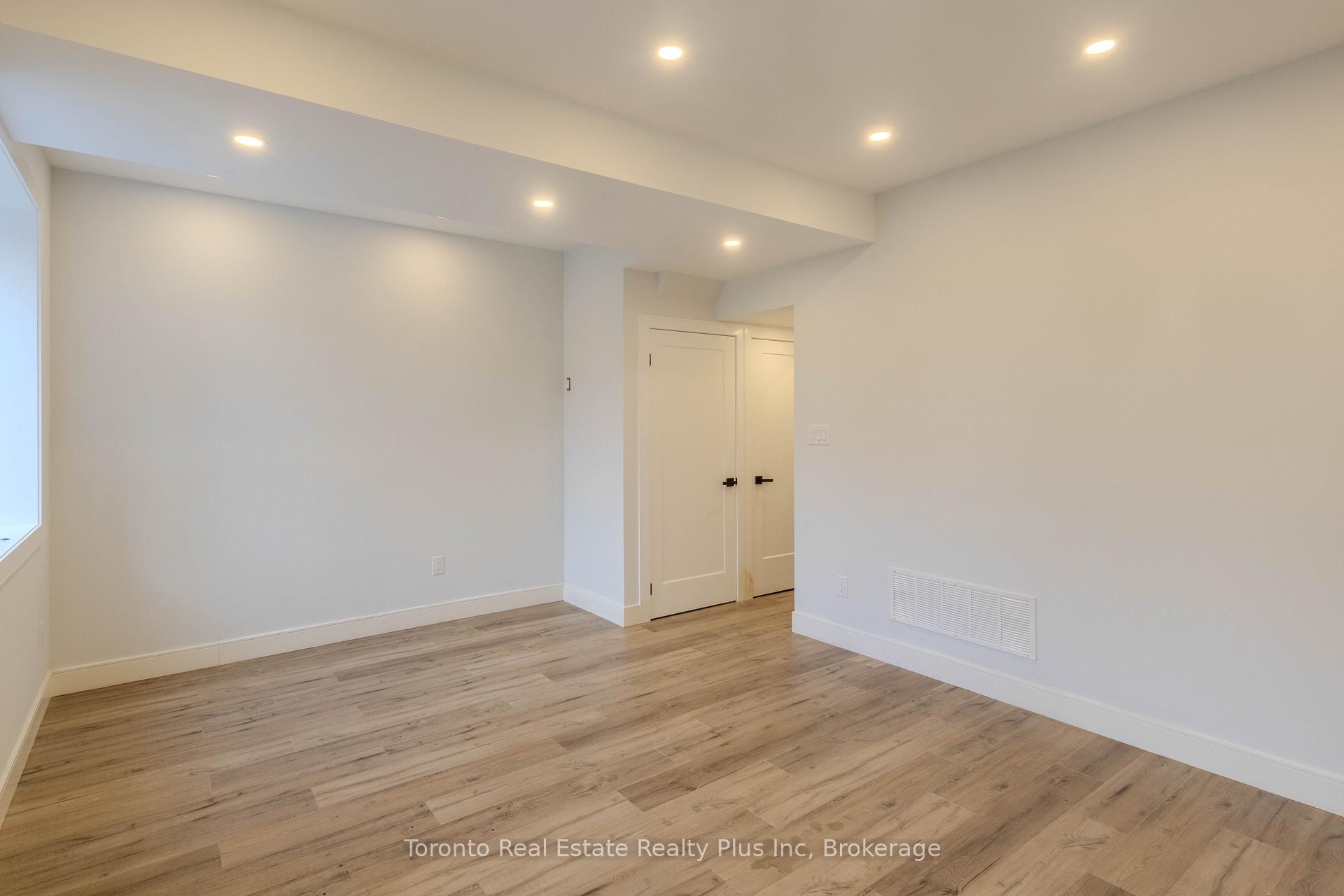 Photo 26 of 223 Robina Ave, Toronto, Oakwood Village — HOMEH