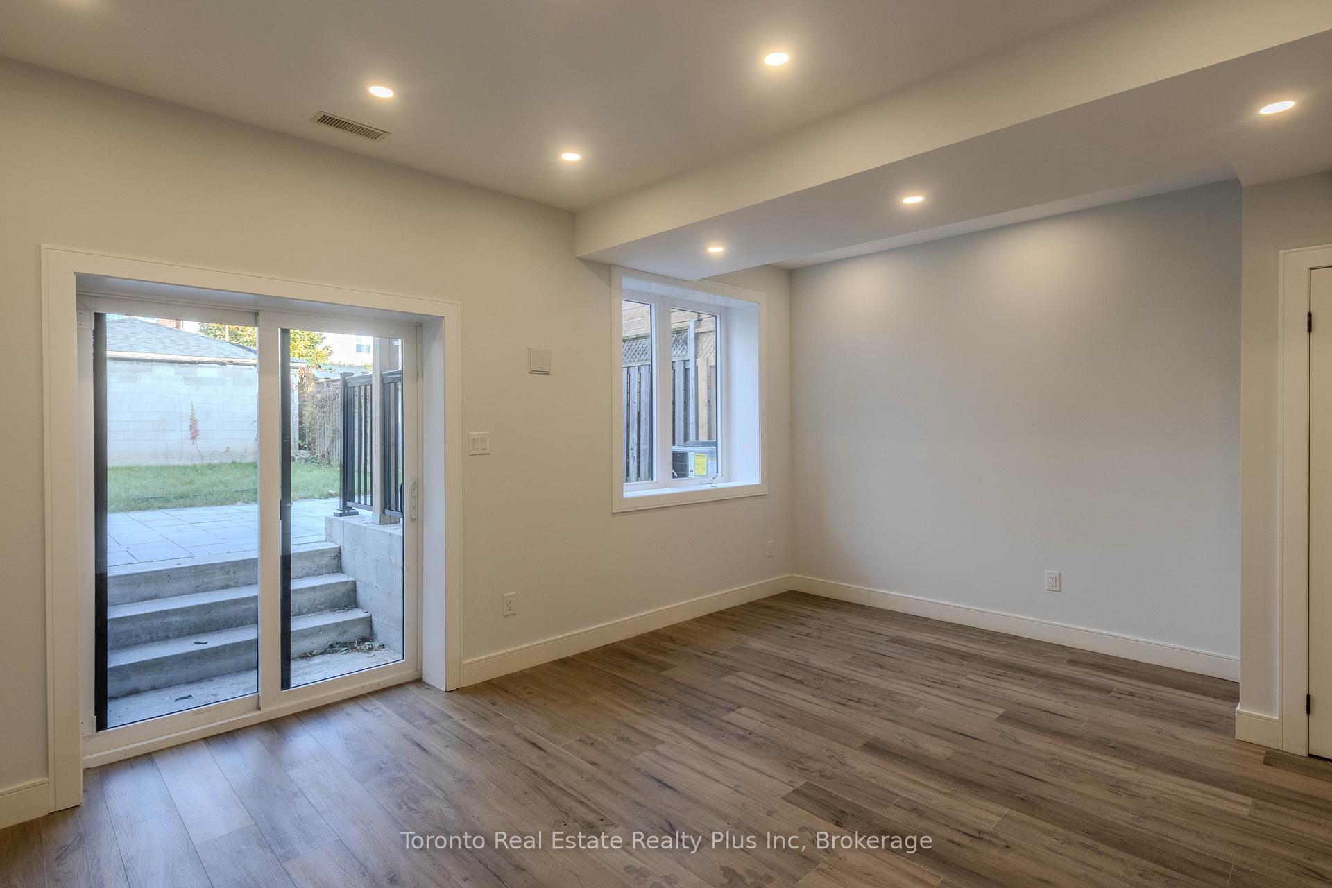 Photo 24 of 223 Robina Ave, Toronto, Oakwood Village — HOMEH