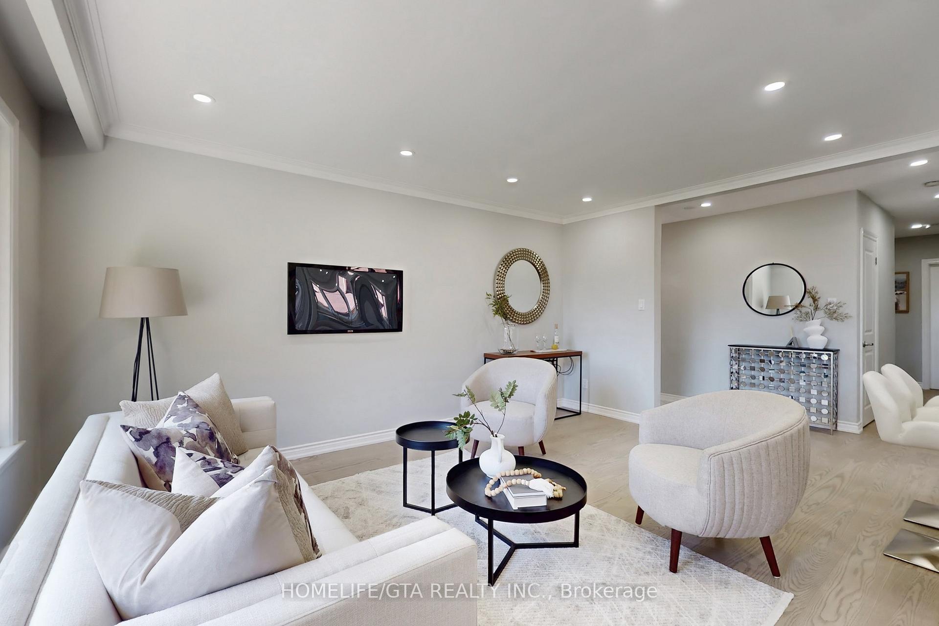 Photo 5 of 16 Woolwick Drive, Scarborough, Woburn — HOMEH