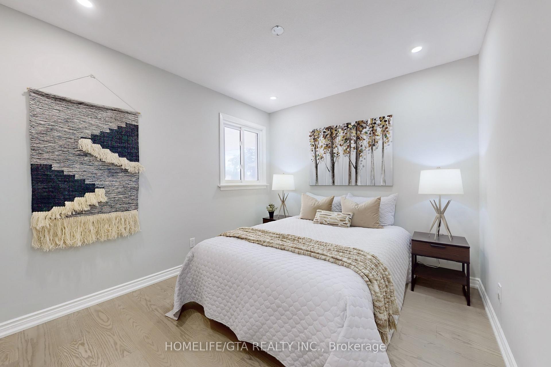 Photo 21 of 16 Woolwick Drive, Scarborough, Woburn — HOMEH
