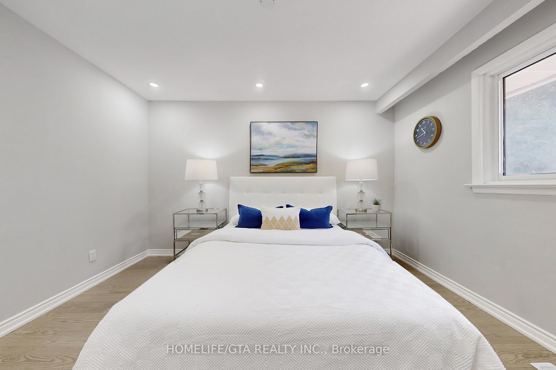 Photo 25 of 16 Woolwick Drive, Scarborough, Woburn — HOMEH