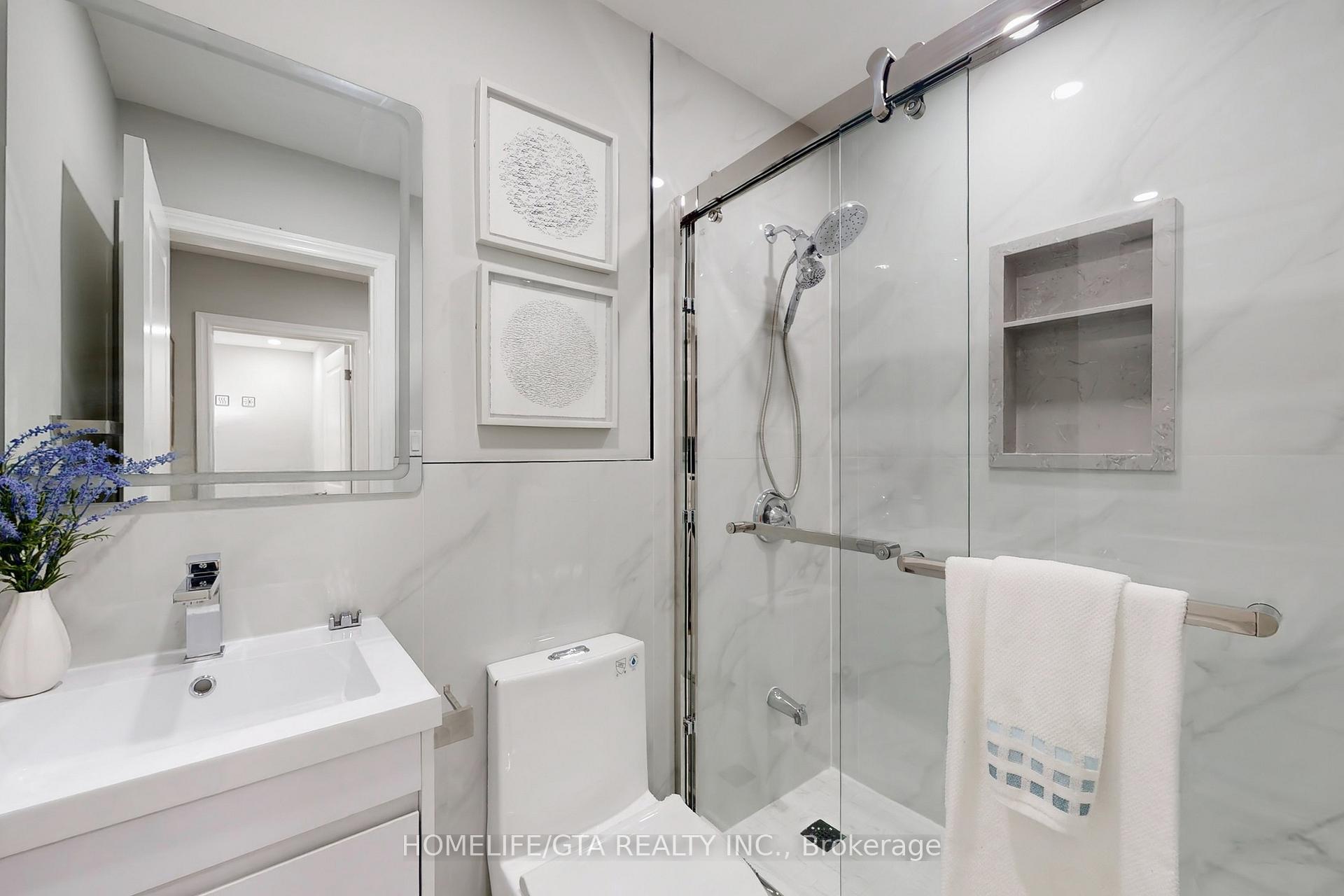 Photo 26 of 16 Woolwick Drive, Scarborough, Woburn — HOMEH