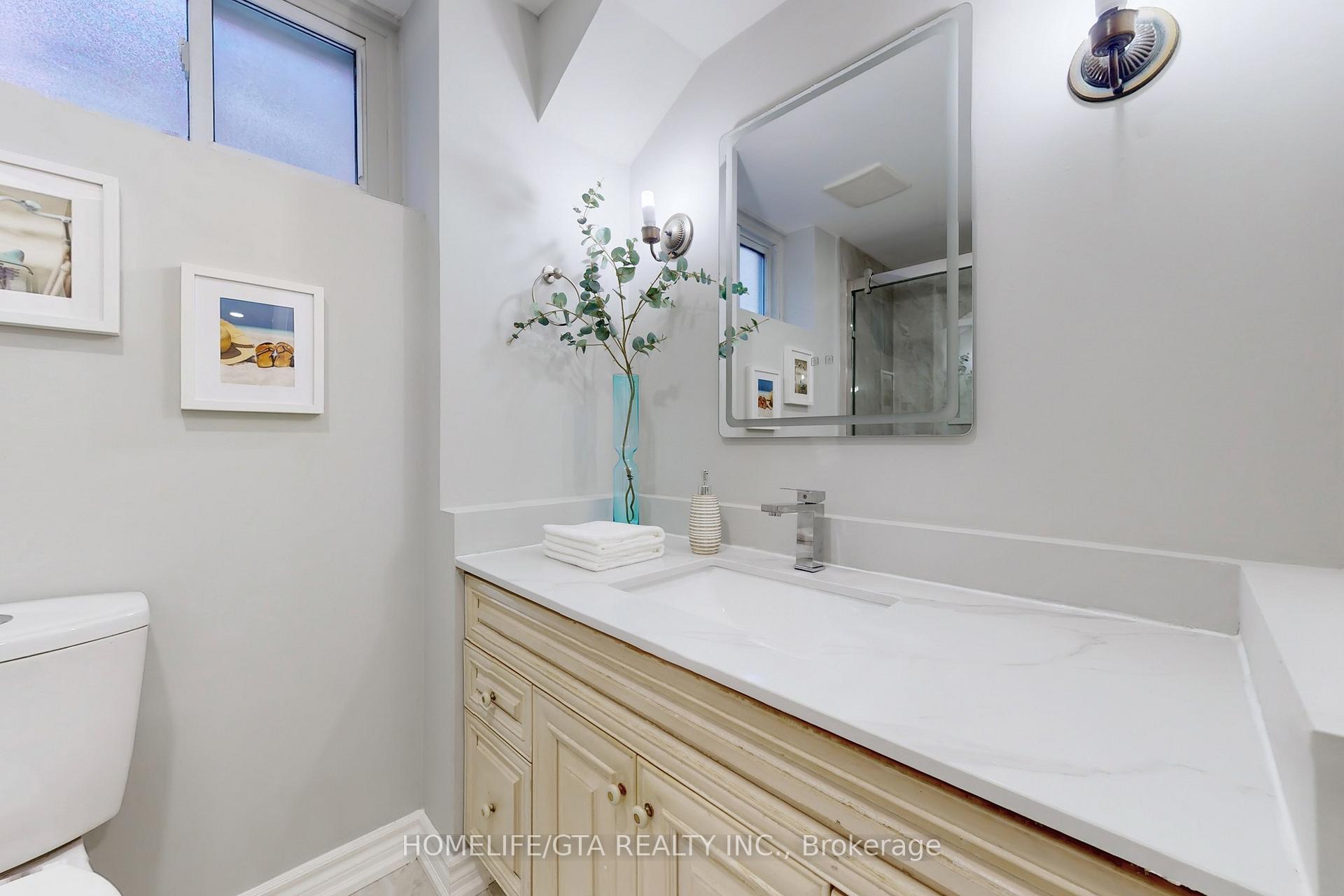 Photo 43 of 16 Woolwick Drive, Scarborough, Woburn — HOMEH