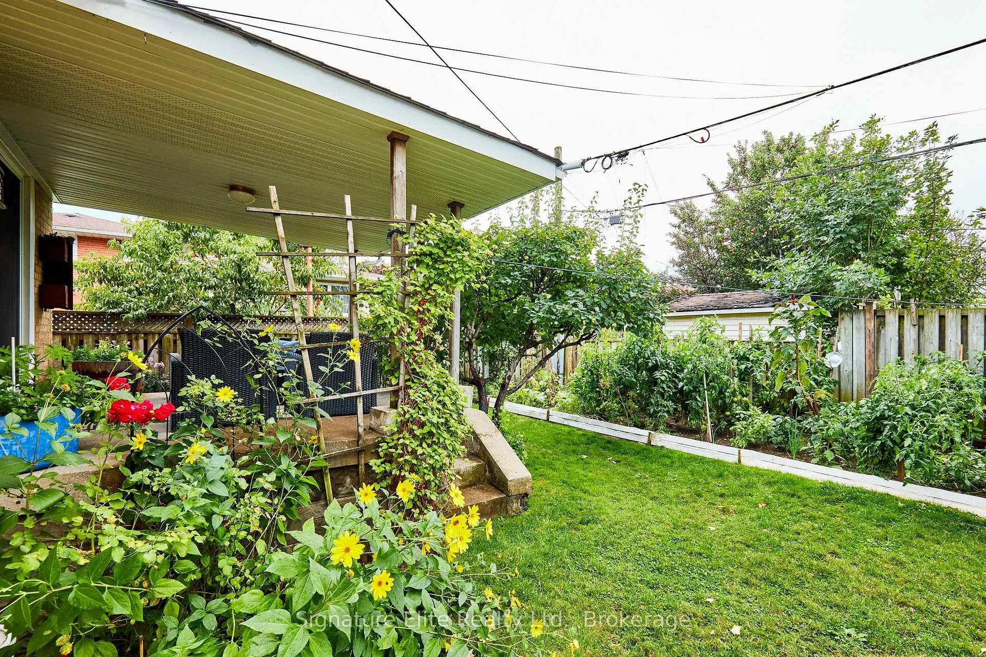 Photo 8 of 4 Cora Crescent, Scarborough, Bendale — HOMEH