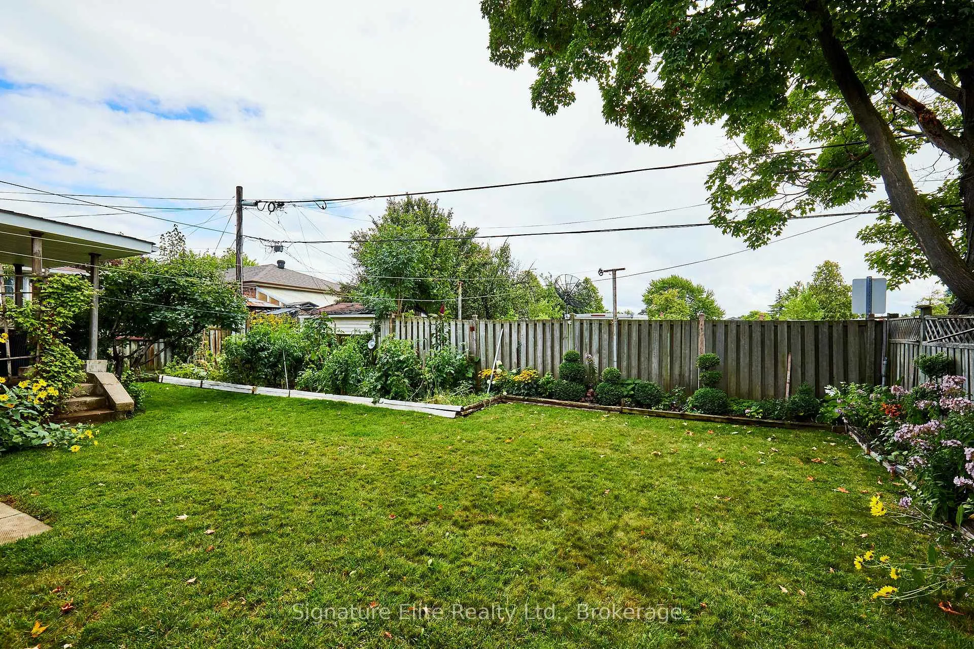 Photo 10 of 4 Cora Crescent, Scarborough, Bendale — HOMEH