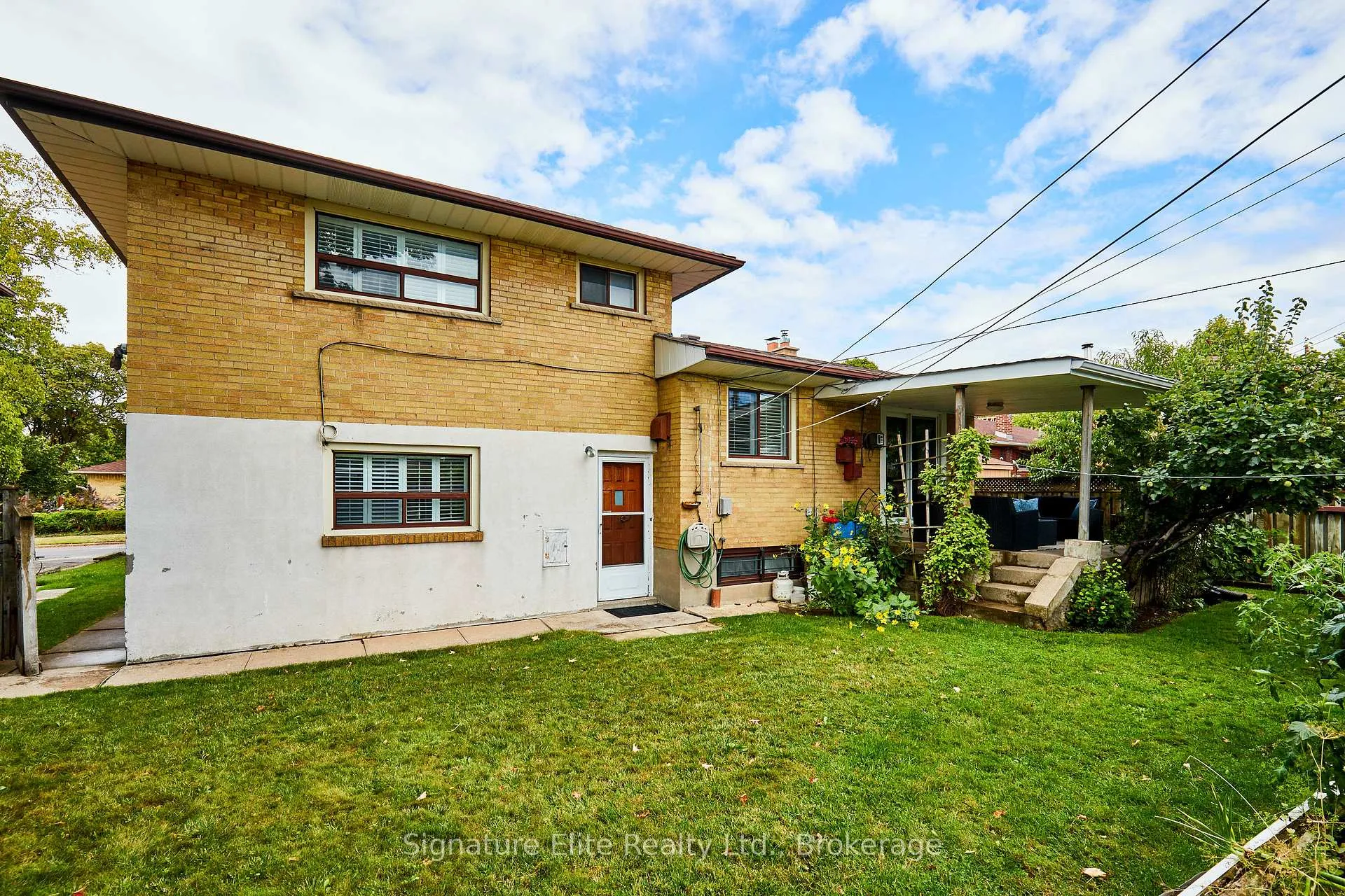 Photo 12 of 4 Cora Crescent, Scarborough, Bendale — HOMEH