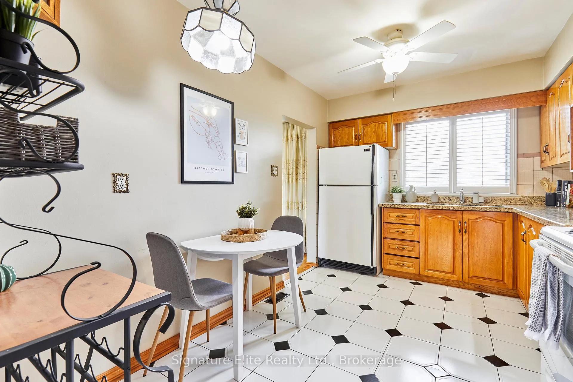 Photo 16 of 4 Cora Crescent, Scarborough, Bendale — HOMEH