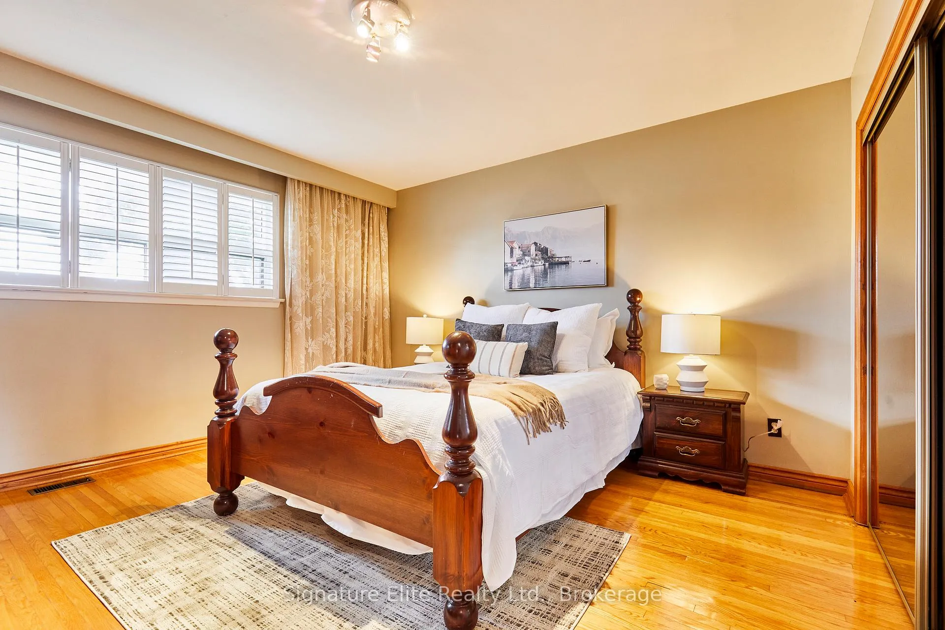 Photo 18 of 4 Cora Crescent, Scarborough, Bendale — HOMEH