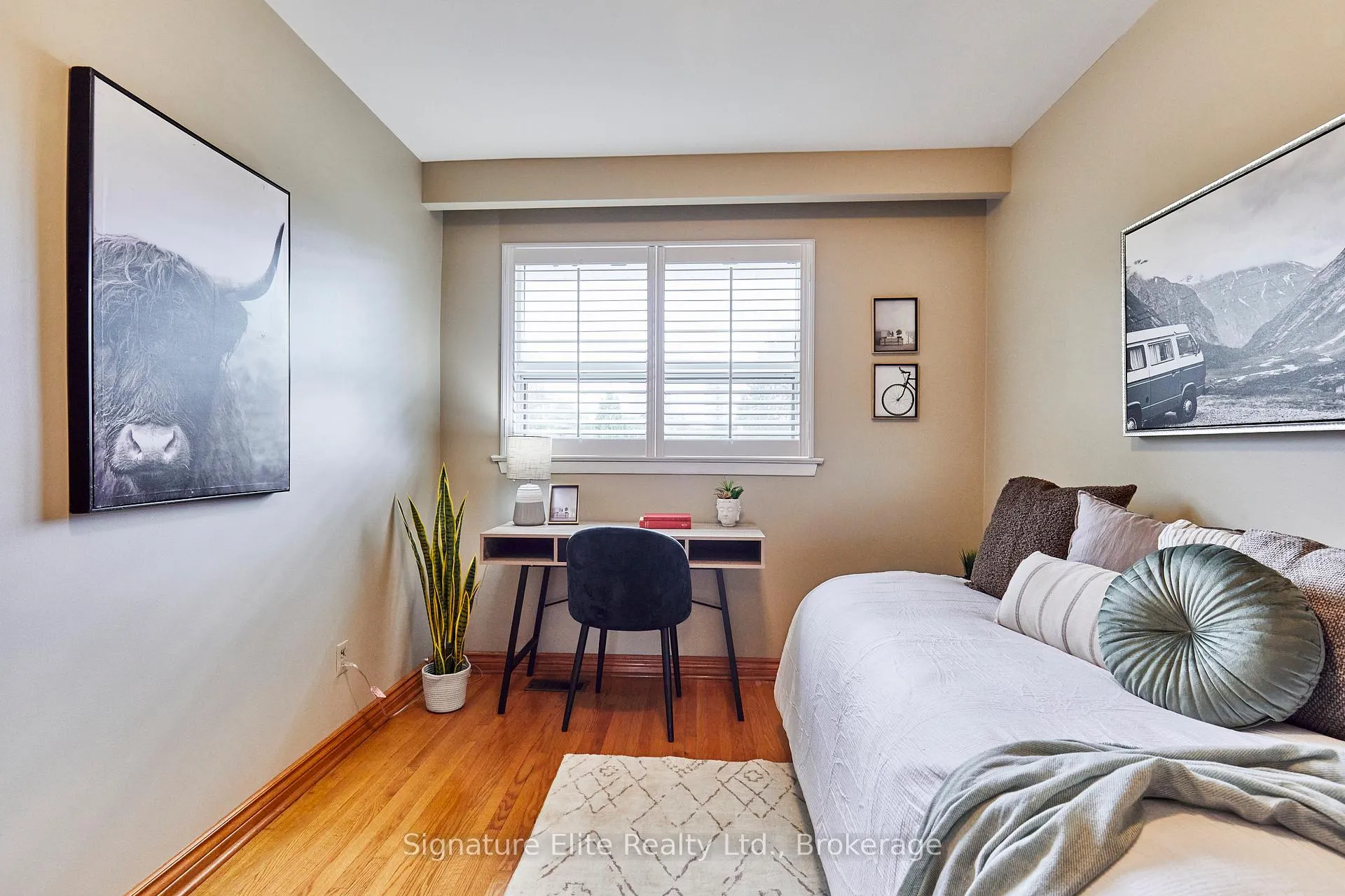 Photo 24 of 4 Cora Crescent, Scarborough, Bendale — HOMEH