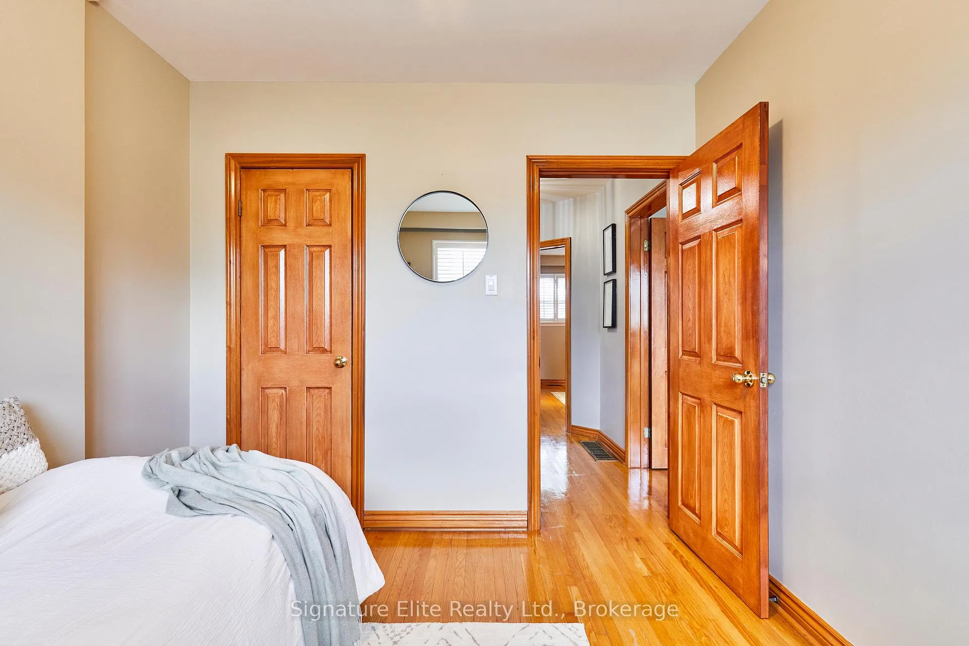 Photo 25 of 4 Cora Crescent, Scarborough, Bendale — HOMEH