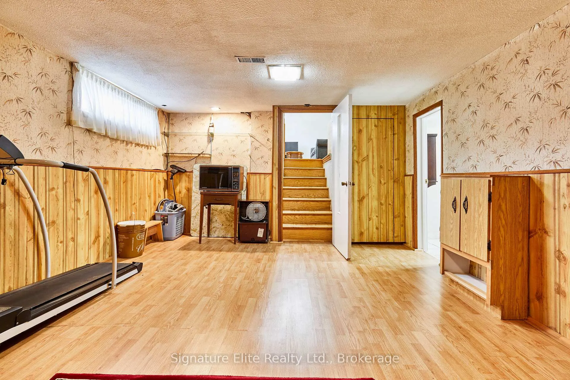 Photo 32 of 4 Cora Crescent, Scarborough, Bendale — HOMEH