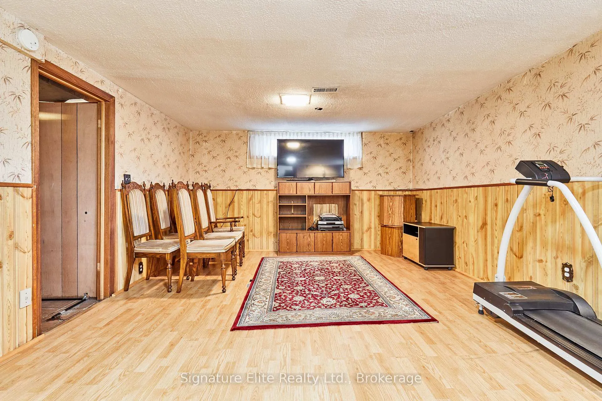 Photo 33 of 4 Cora Crescent, Scarborough, Bendale — HOMEH