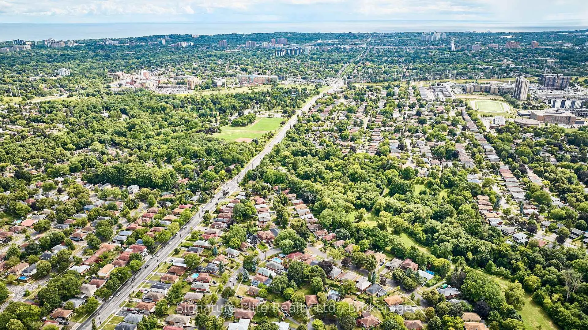 Photo 43 of 4 Cora Crescent, Scarborough, Bendale — HOMEH
