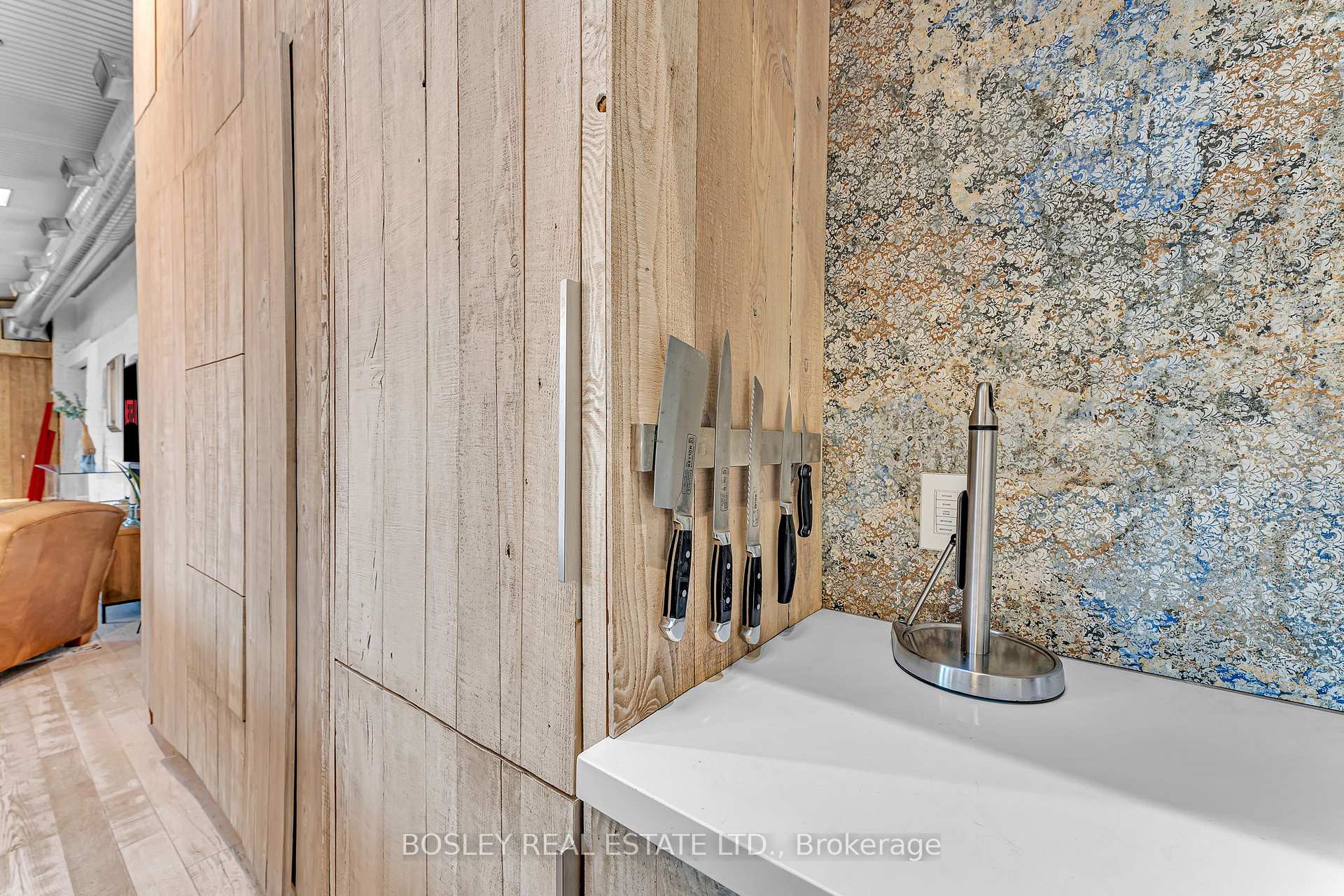 Photo 6 of 15 Peyton Lane, Toronto, South Riverdale — HOMEH