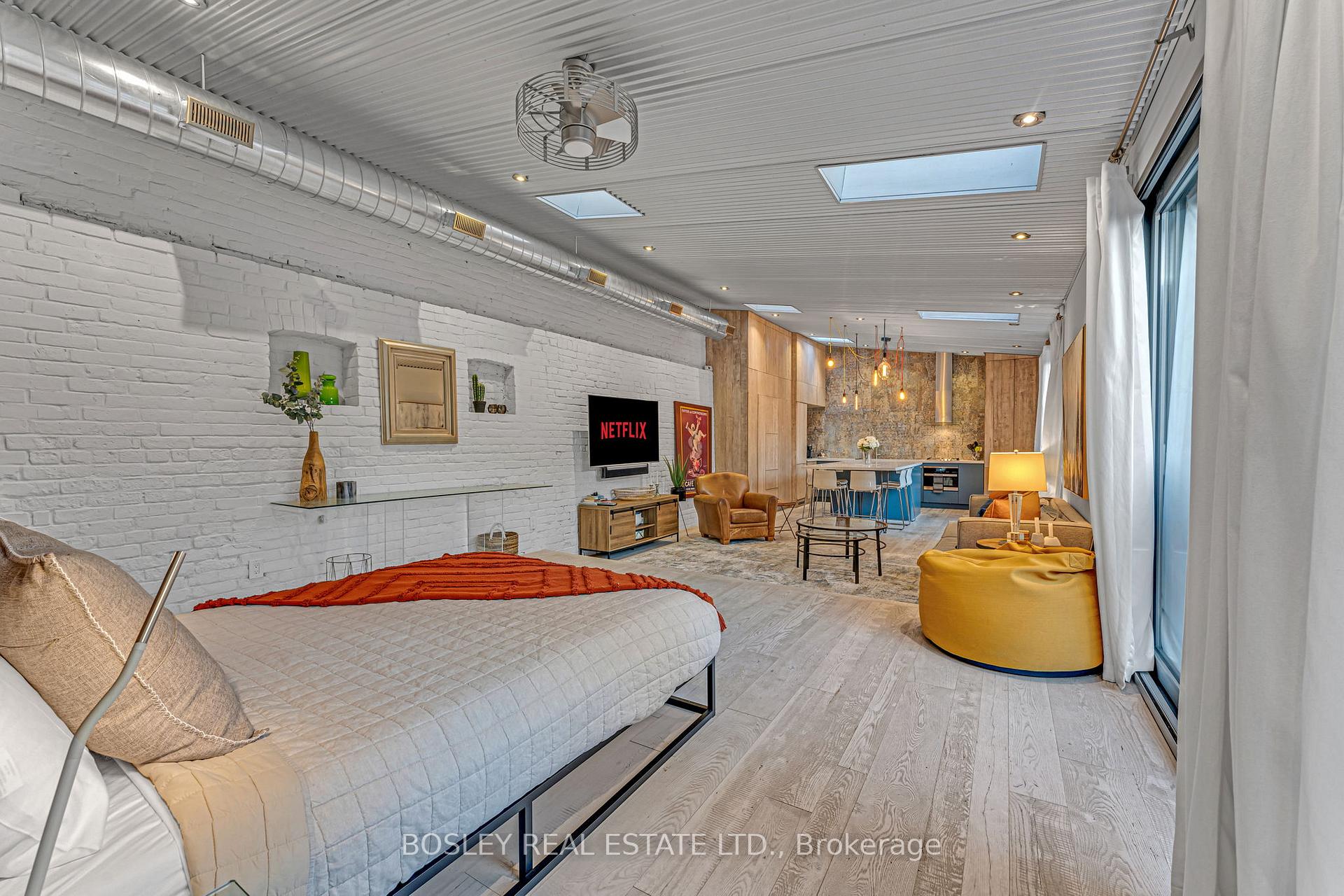 Photo 21 of 15 Peyton Lane, Toronto, South Riverdale — HOMEH