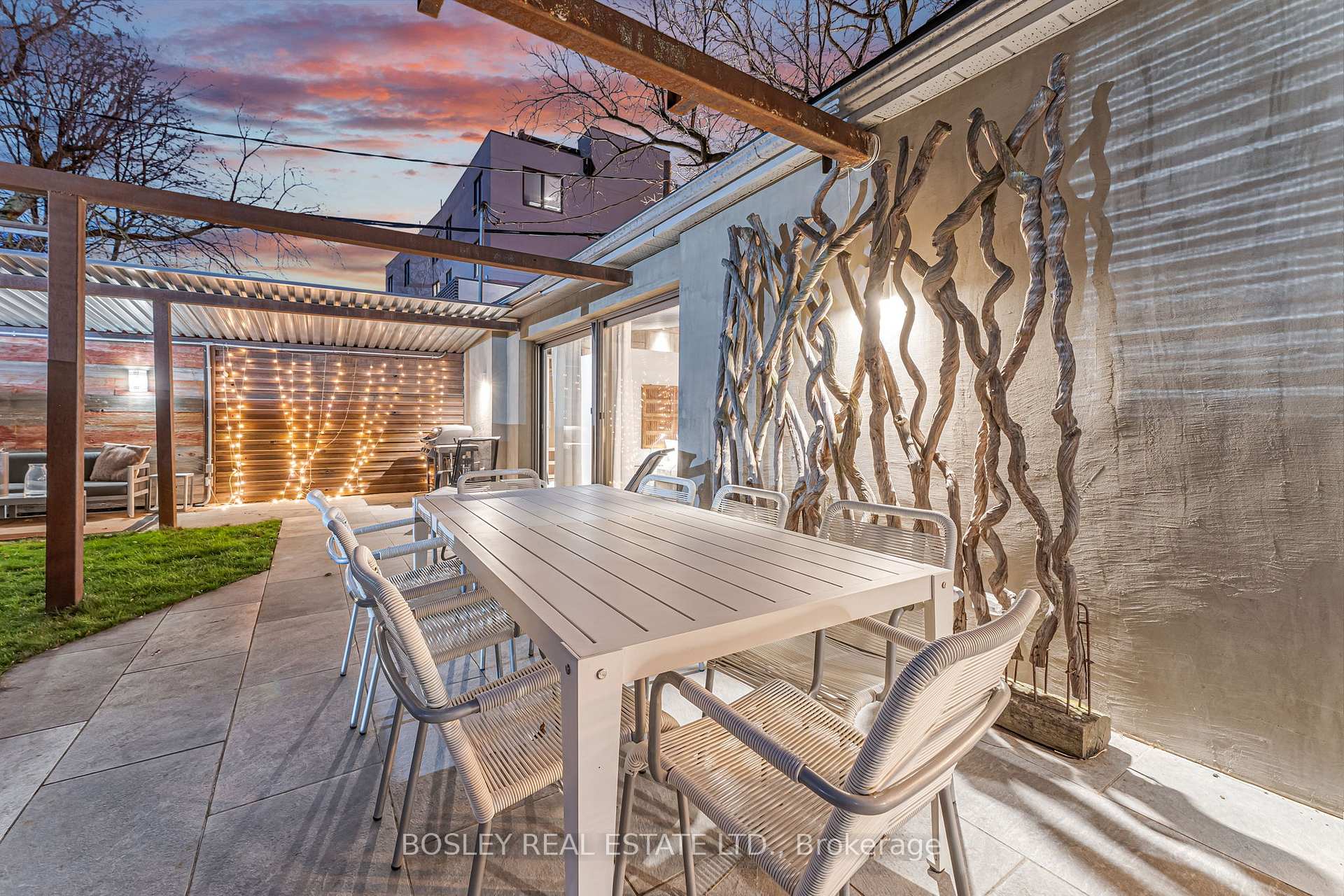 Photo 32 of 15 Peyton Lane, Toronto, South Riverdale — HOMEH