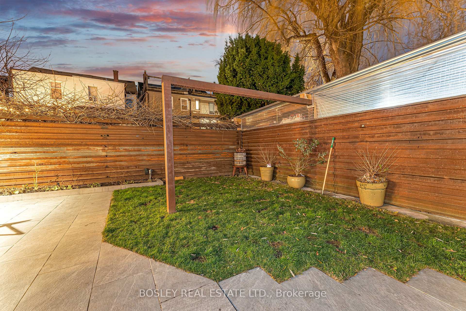 Photo 33 of 15 Peyton Lane, Toronto, South Riverdale — HOMEH