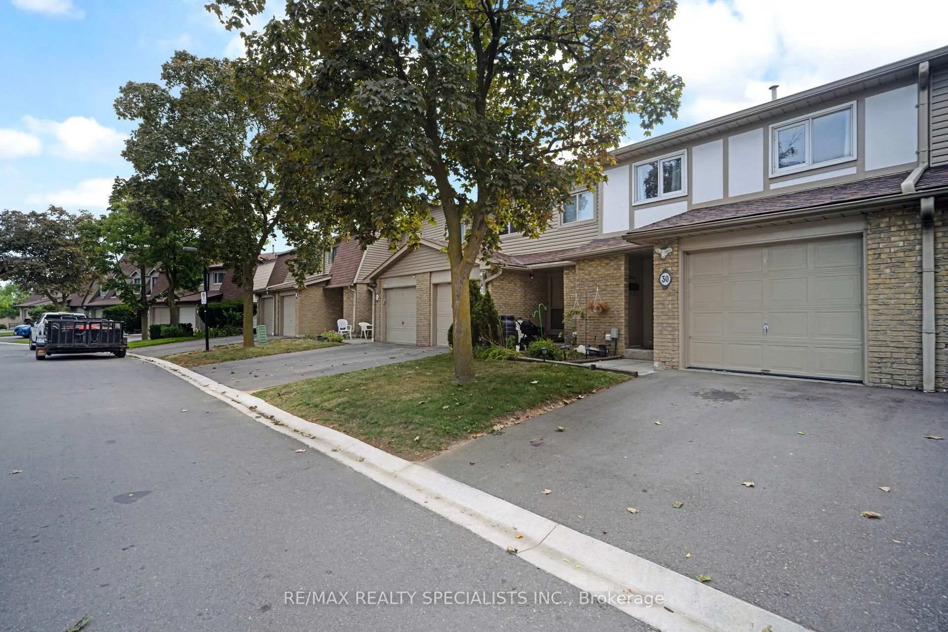 Photo 2 of 30 Greenwich Circle, Brampton, Northgate — HOMEH