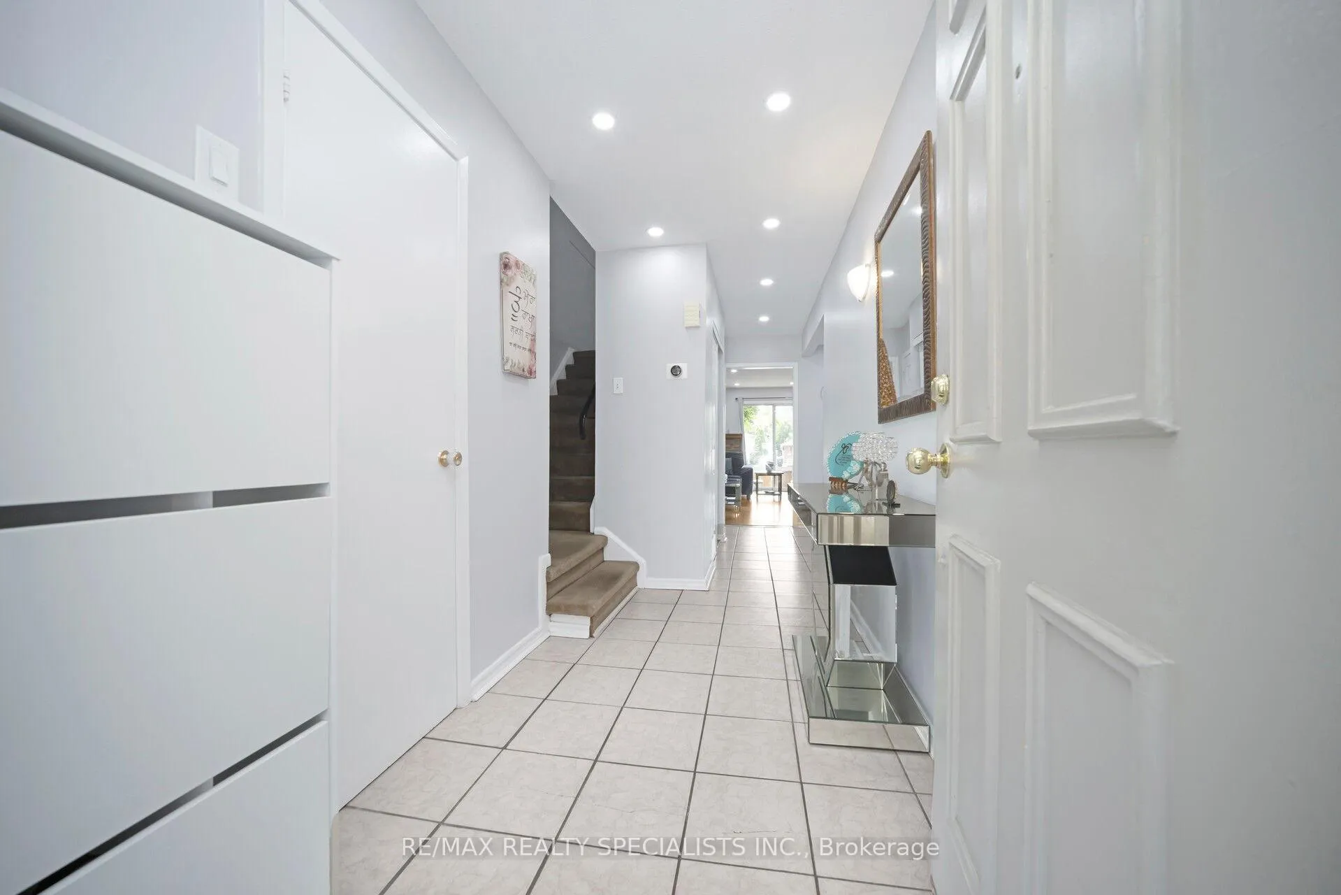 Photo 4 of 30 Greenwich Circle, Brampton, Northgate — HOMEH