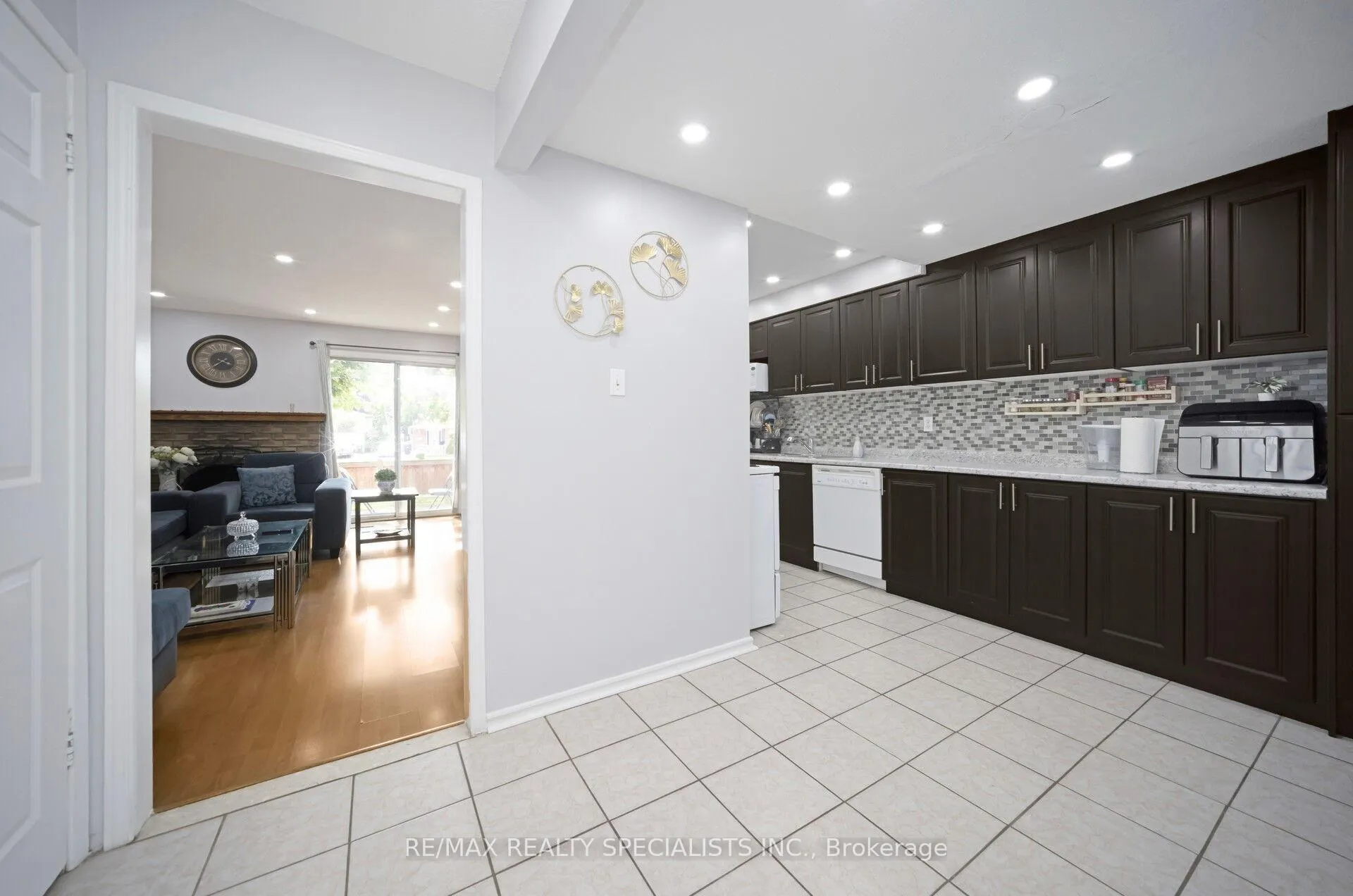 Photo 9 of 30 Greenwich Circle, Brampton, Northgate — HOMEH