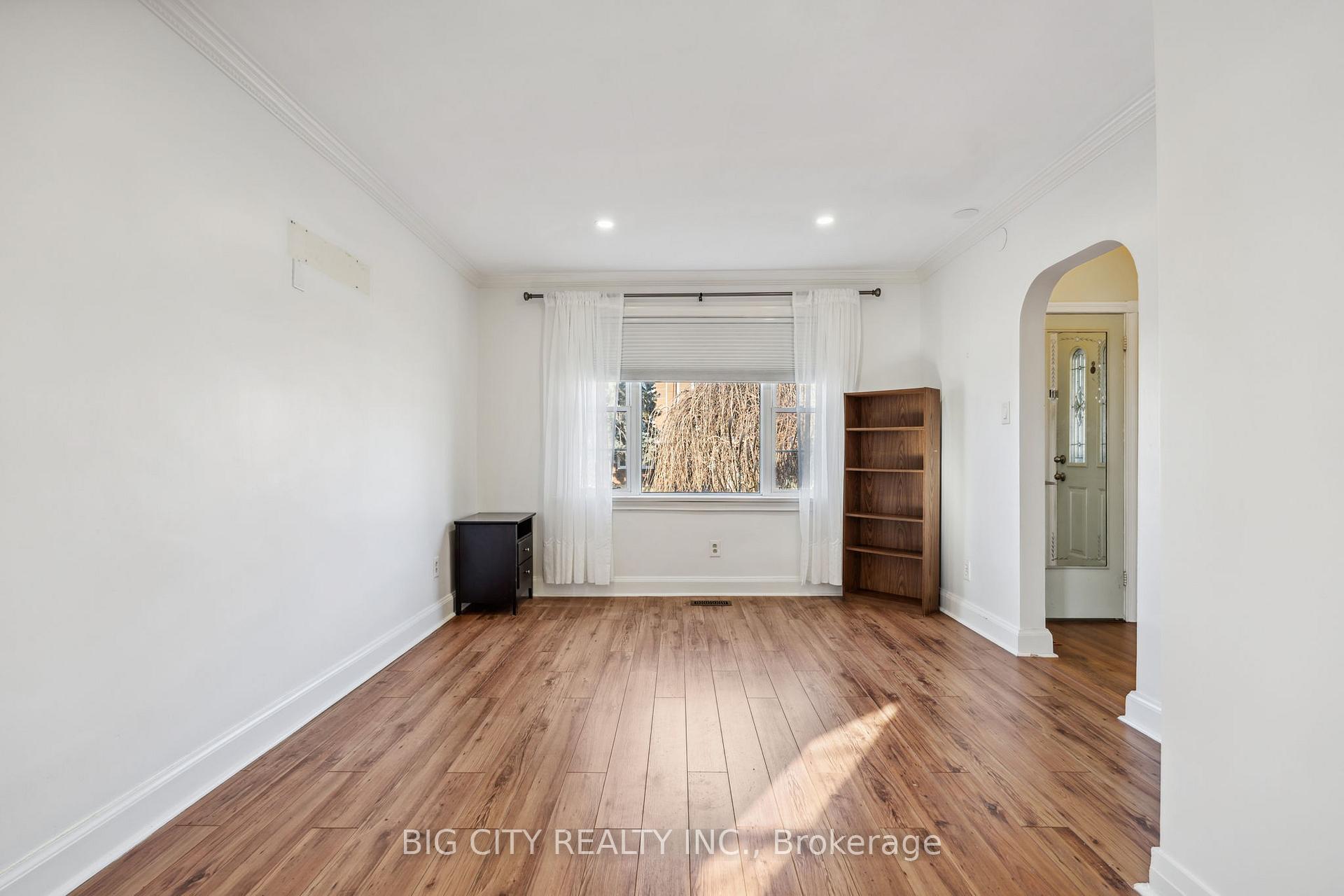 Photo 5 of Unit Main, 21 Amsterdam Avenue, Toronto, O'Connor-Parkview — HOMEH