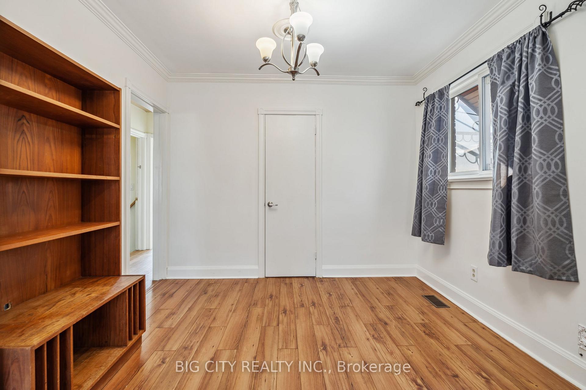 Photo 7 of Unit Main, 21 Amsterdam Avenue, Toronto, O'Connor-Parkview — HOMEH