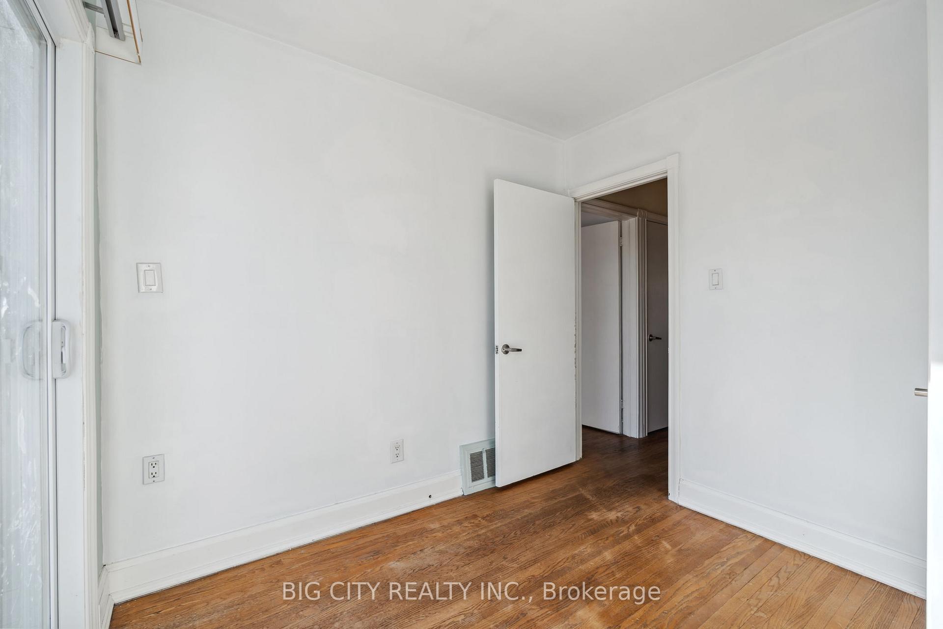 Photo 13 of Unit Main, 21 Amsterdam Avenue, Toronto, O'Connor-Parkview — HOMEH