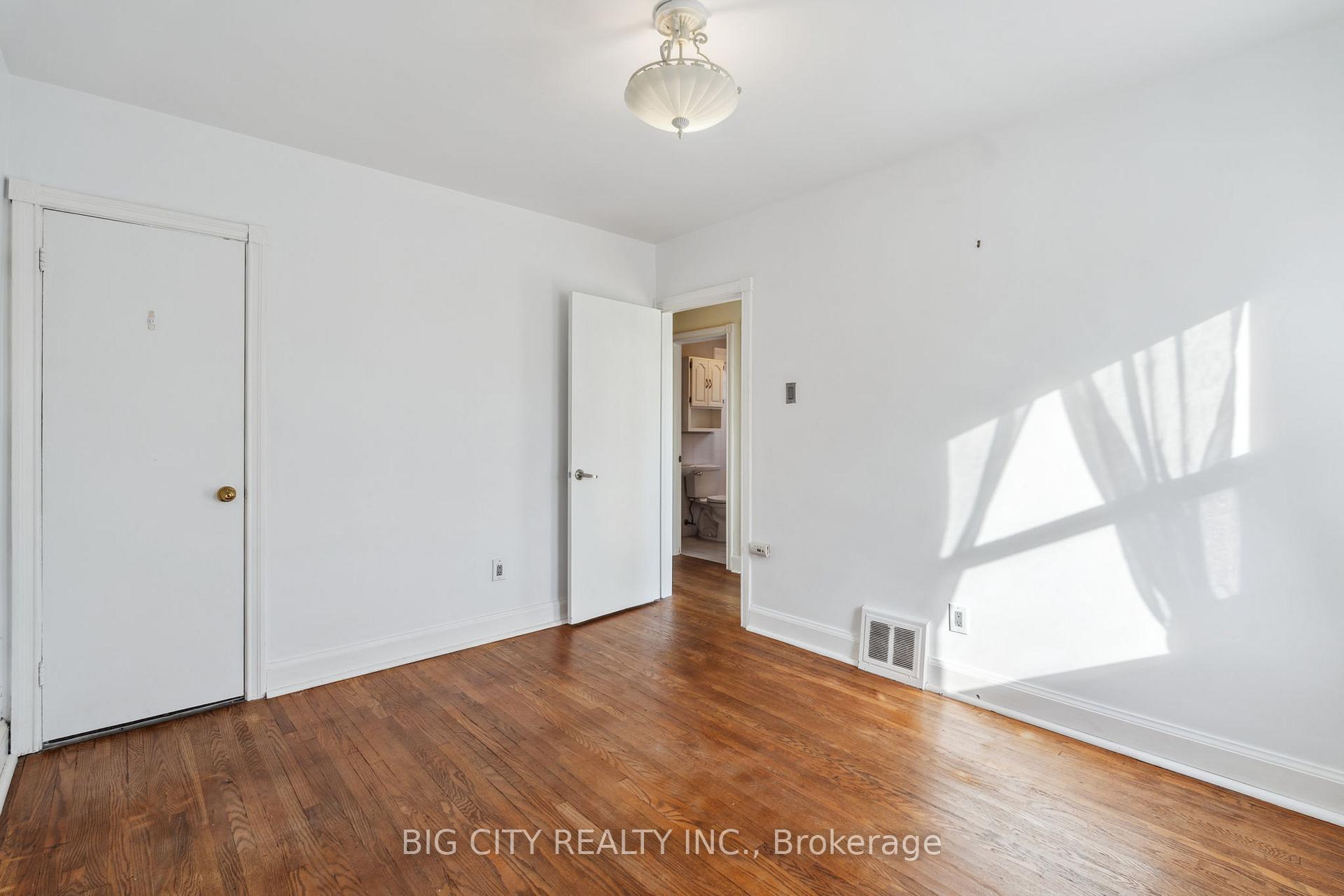 Photo 17 of Unit Main, 21 Amsterdam Avenue, Toronto, O'Connor-Parkview — HOMEH