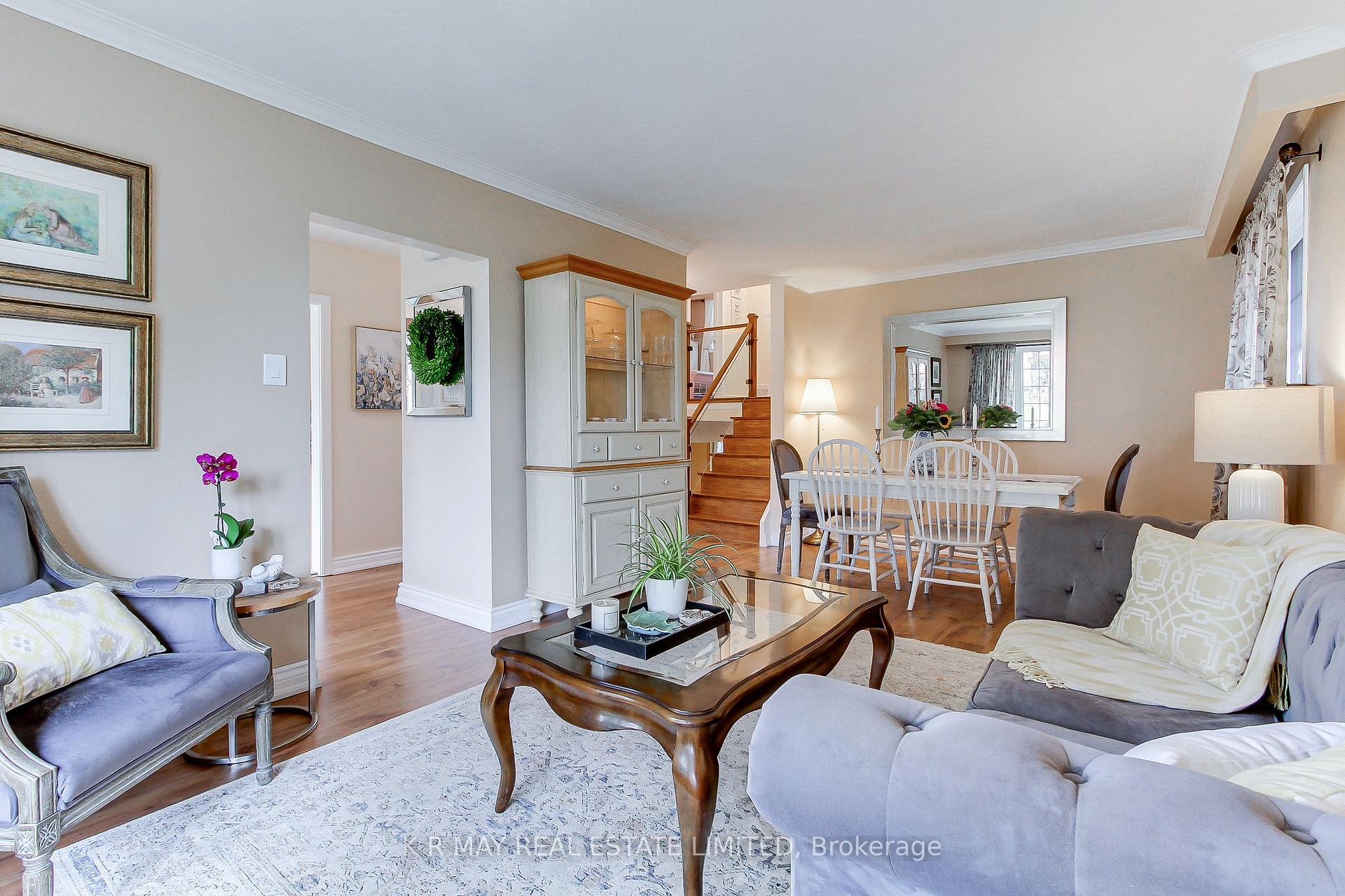 Photo 11 of 4 Mayhill Crescent, Scarborough, Woburn — HOMEH