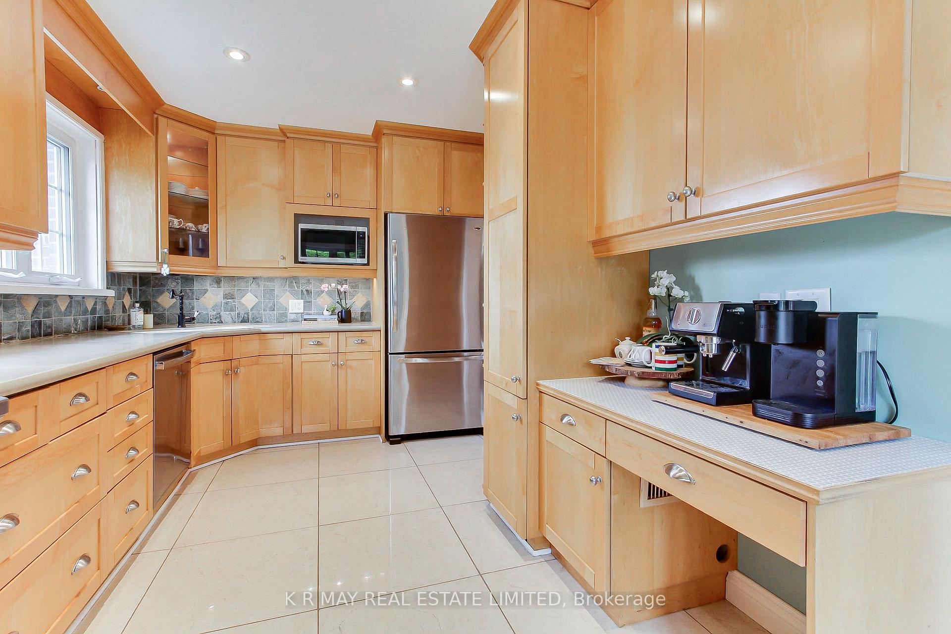 Photo 17 of 4 Mayhill Crescent, Scarborough, Woburn — HOMEH