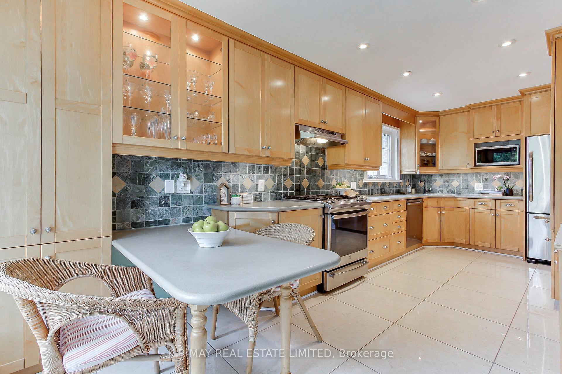 Photo 20 of 4 Mayhill Crescent, Scarborough, Woburn — HOMEH